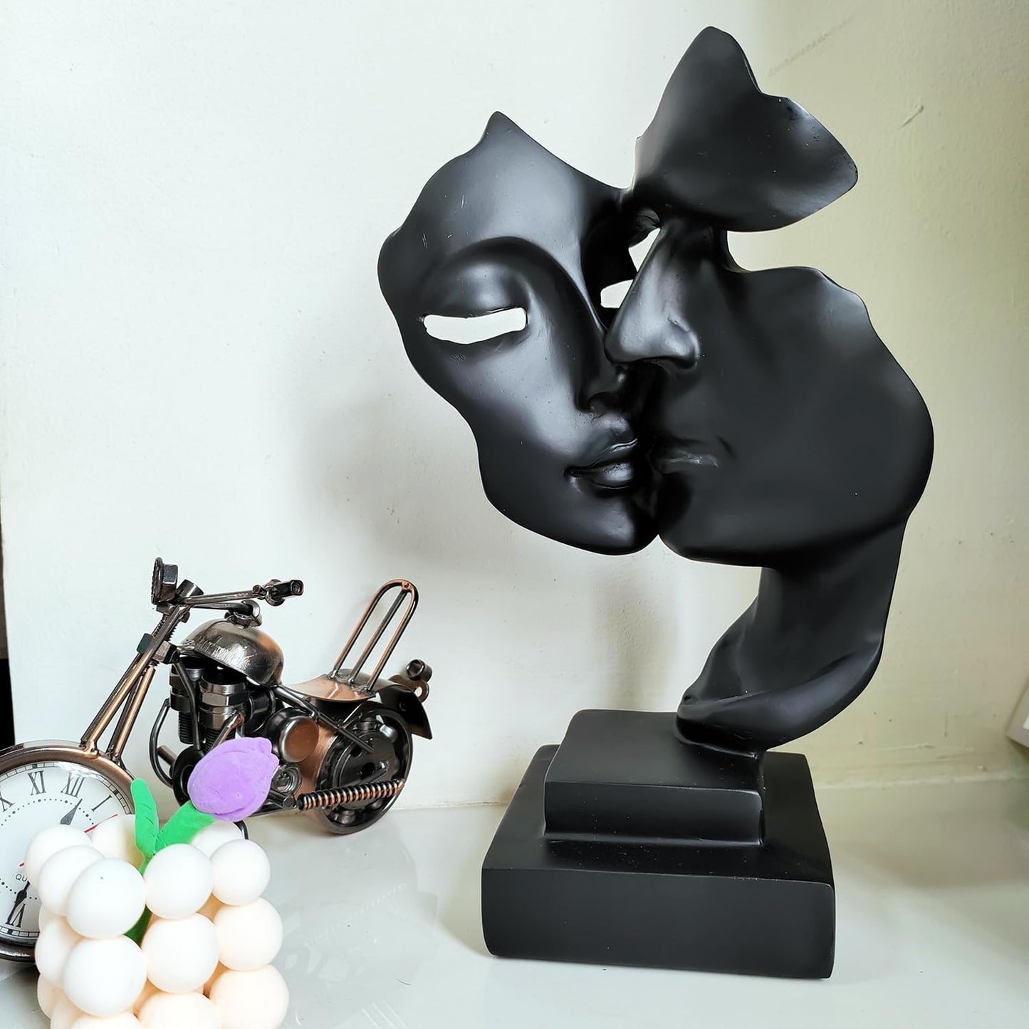 Thinker Resin Statue Ornaments / Black