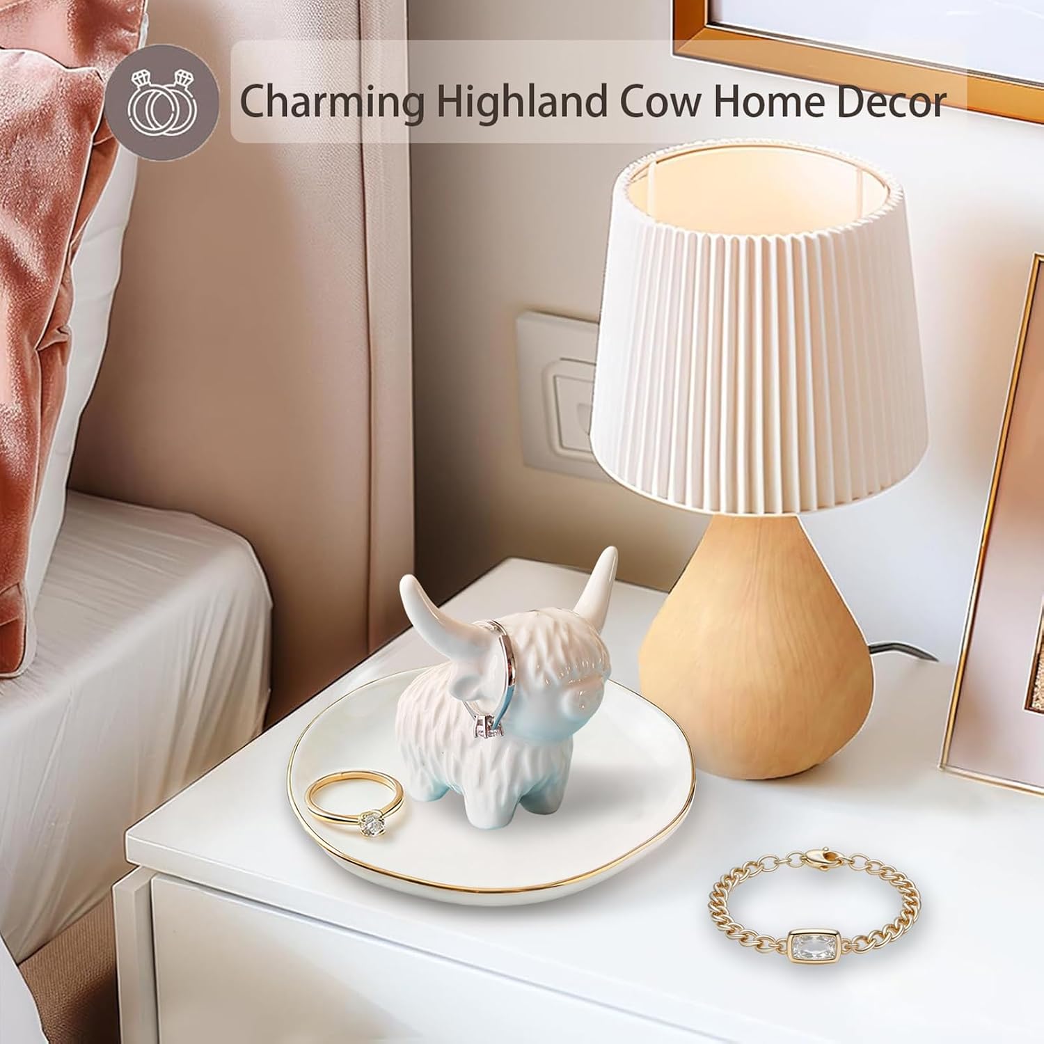 Ceramic Ring Holder / Highland Cow