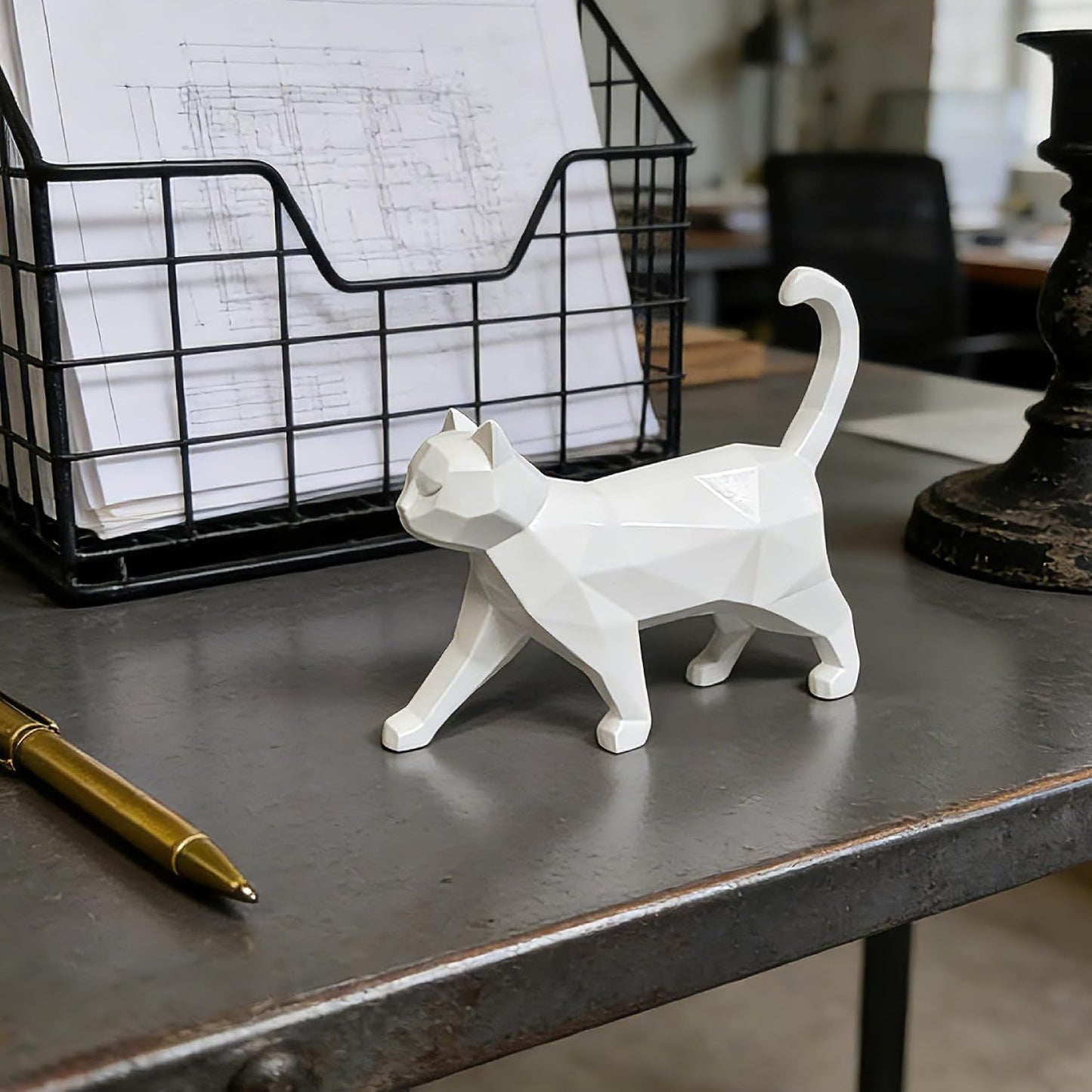 Geometric Knick Knacks Statue / Cat