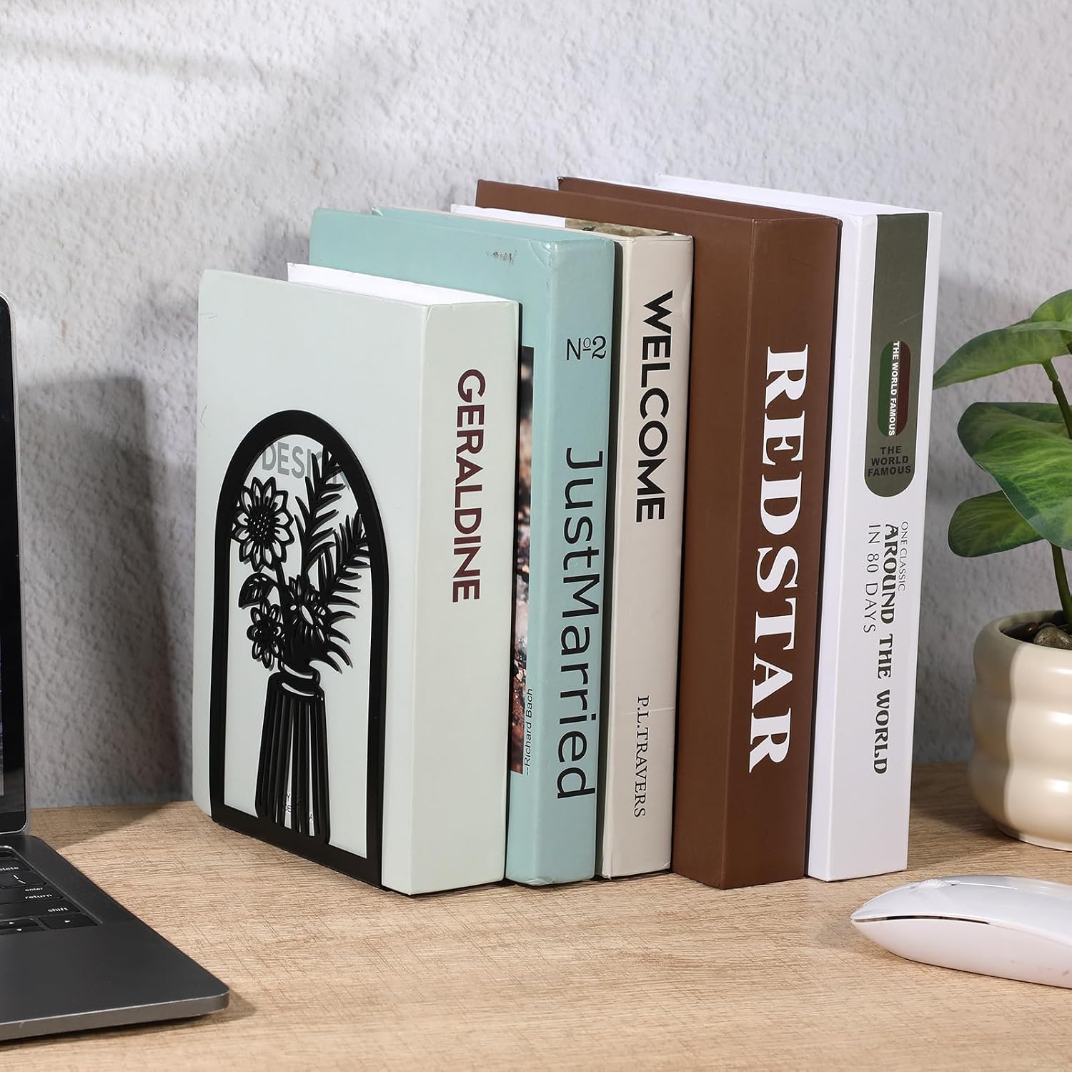Metal Bookends / Shelf Holder
