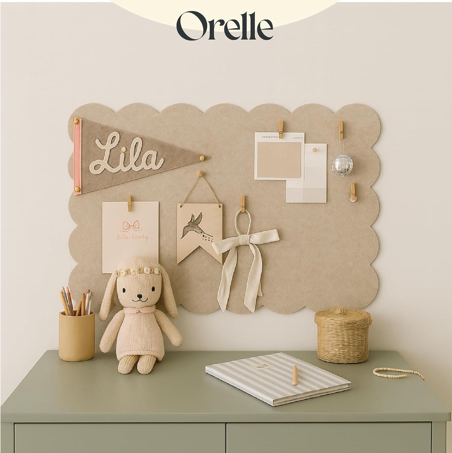 Scalloped Felt Bulletin Board / Beige / 23 x 15