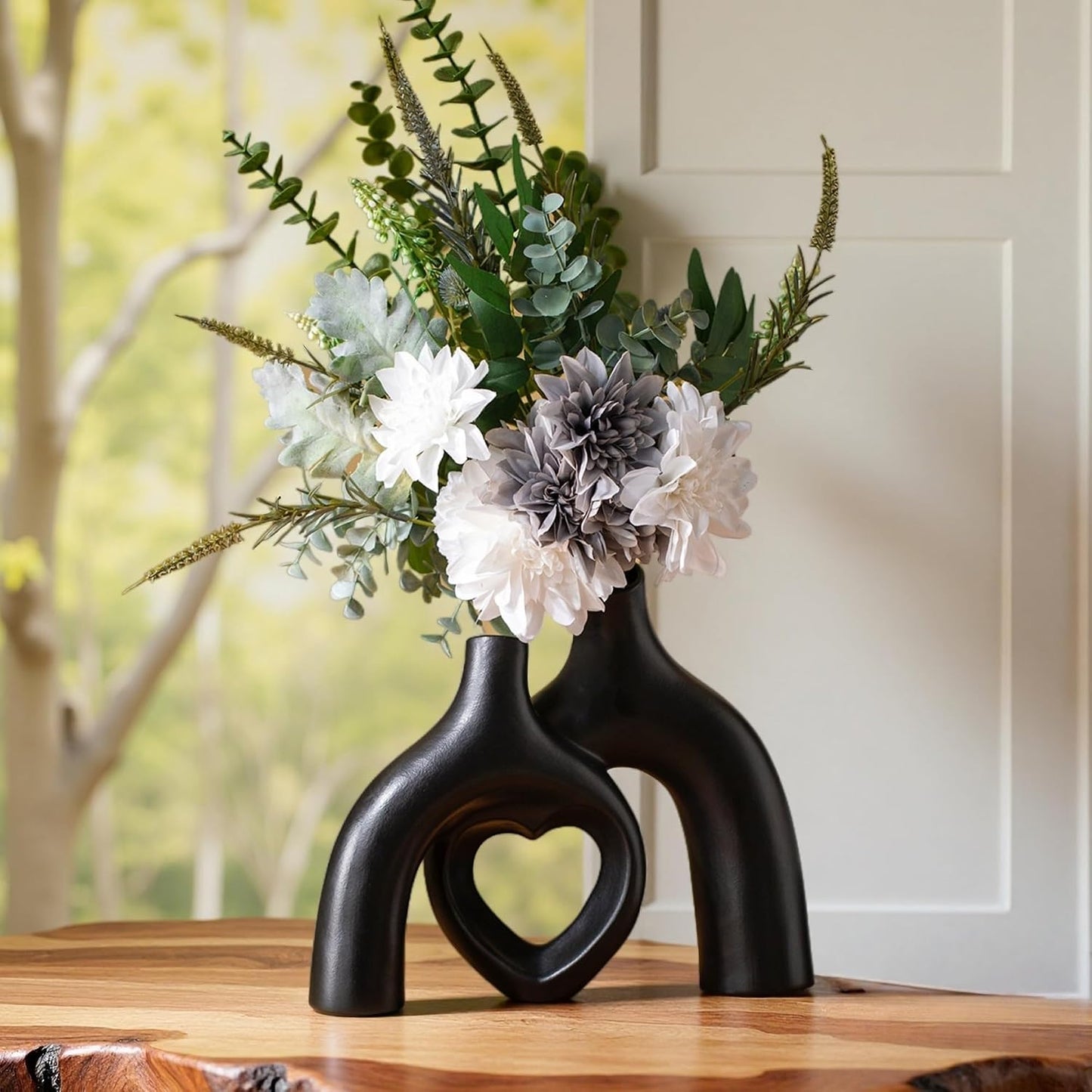 Hug Donut Ceramic Decorative Vase Set / Heart - Matte Black