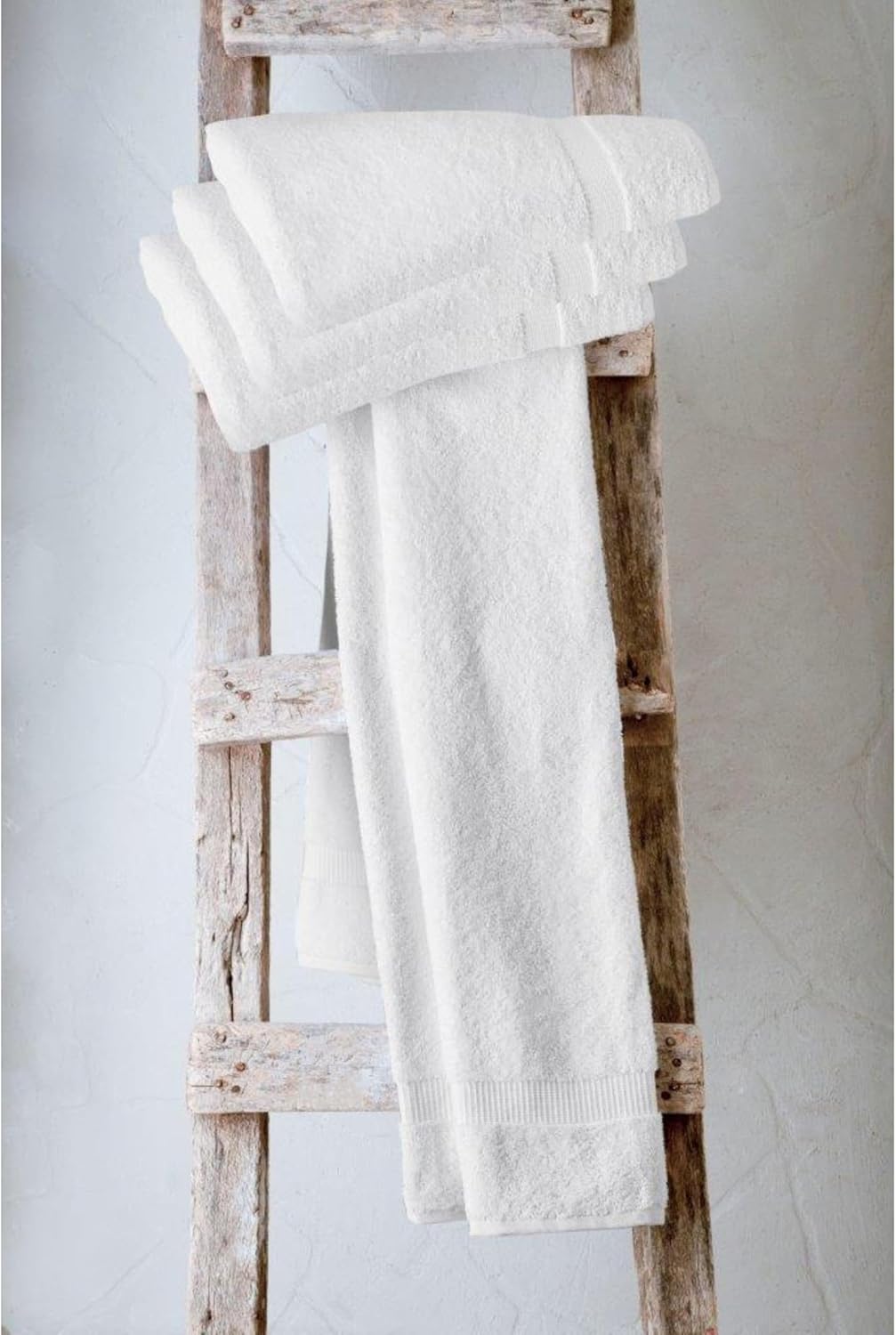 SALBAKOS 4-Piece 100% Turkish Cotton Bath Towels, 27x54 inch, White | Standard Size, 630 Gsm Thick Super Soft Highly