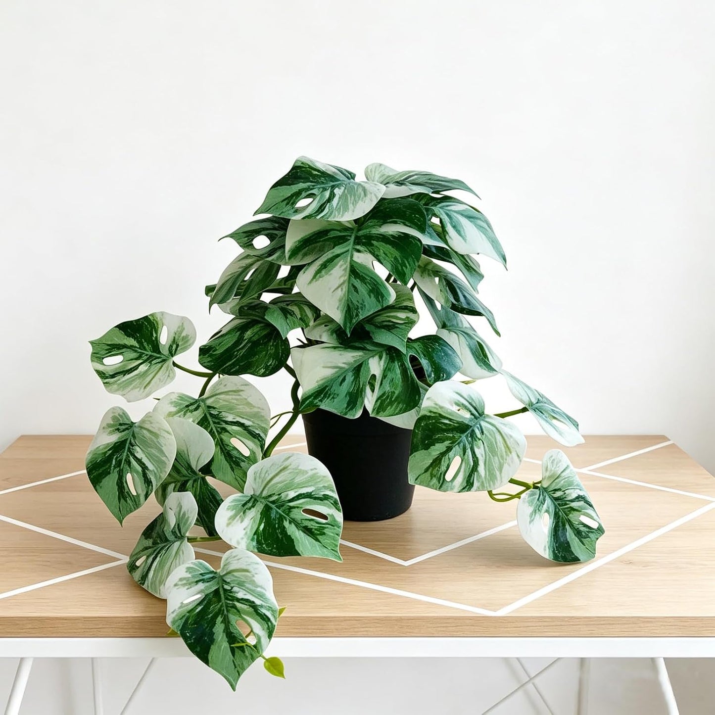 Faux Ivy Hanging Plant / White and Green