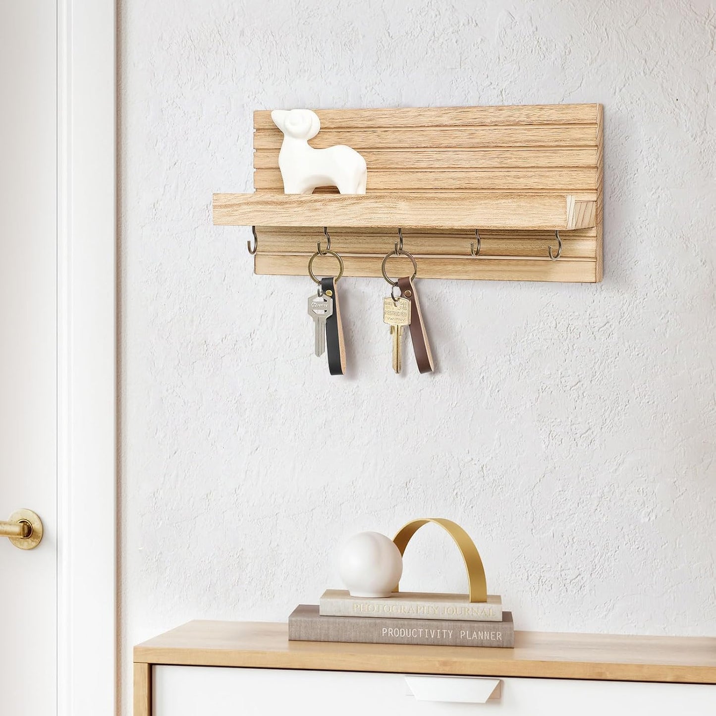Hooks Holds Leashes / Wood / Medium