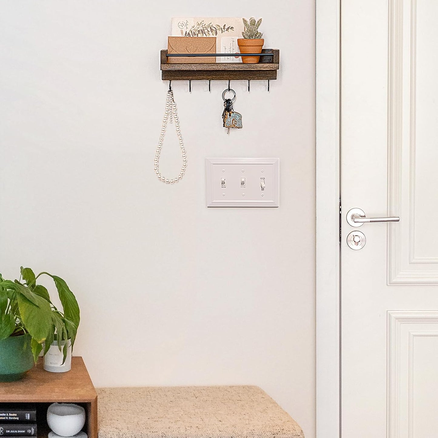 Key Holder / 6 Hooks Decorative Display Keys Hanger / Small / Brown / 9.5 x 3.5 x 2.5