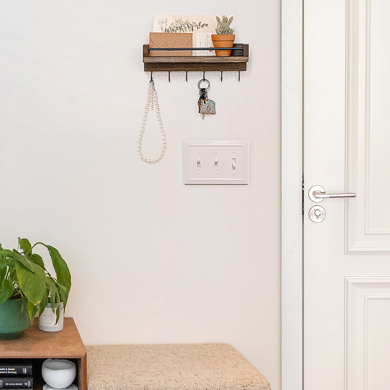 Key Holder / 6 Hooks Decorative Display Keys Hanger / Small / Brown / 9.5 x 3.5 x 2.5