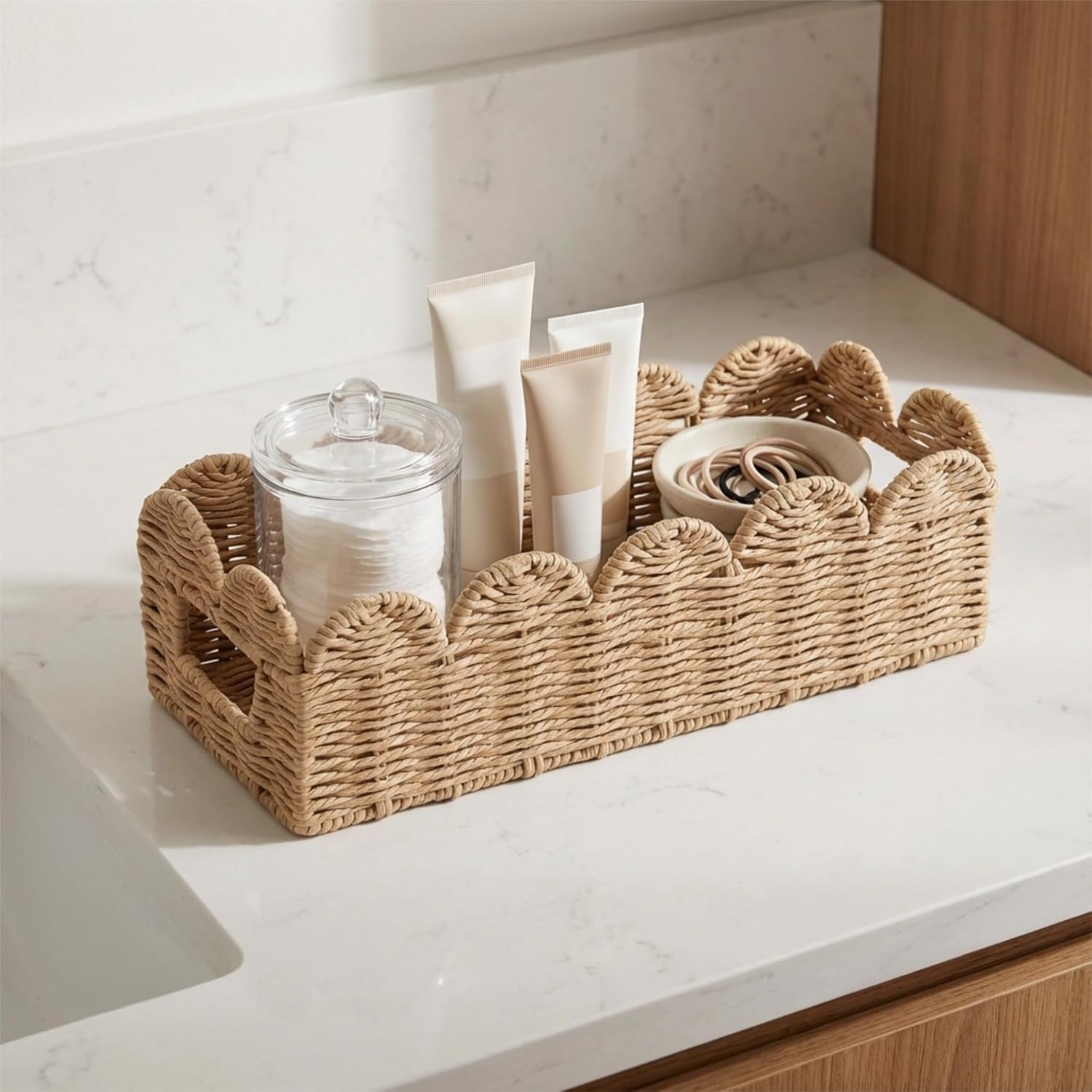 Scalloped Wicker Tray / Khaki / Natural