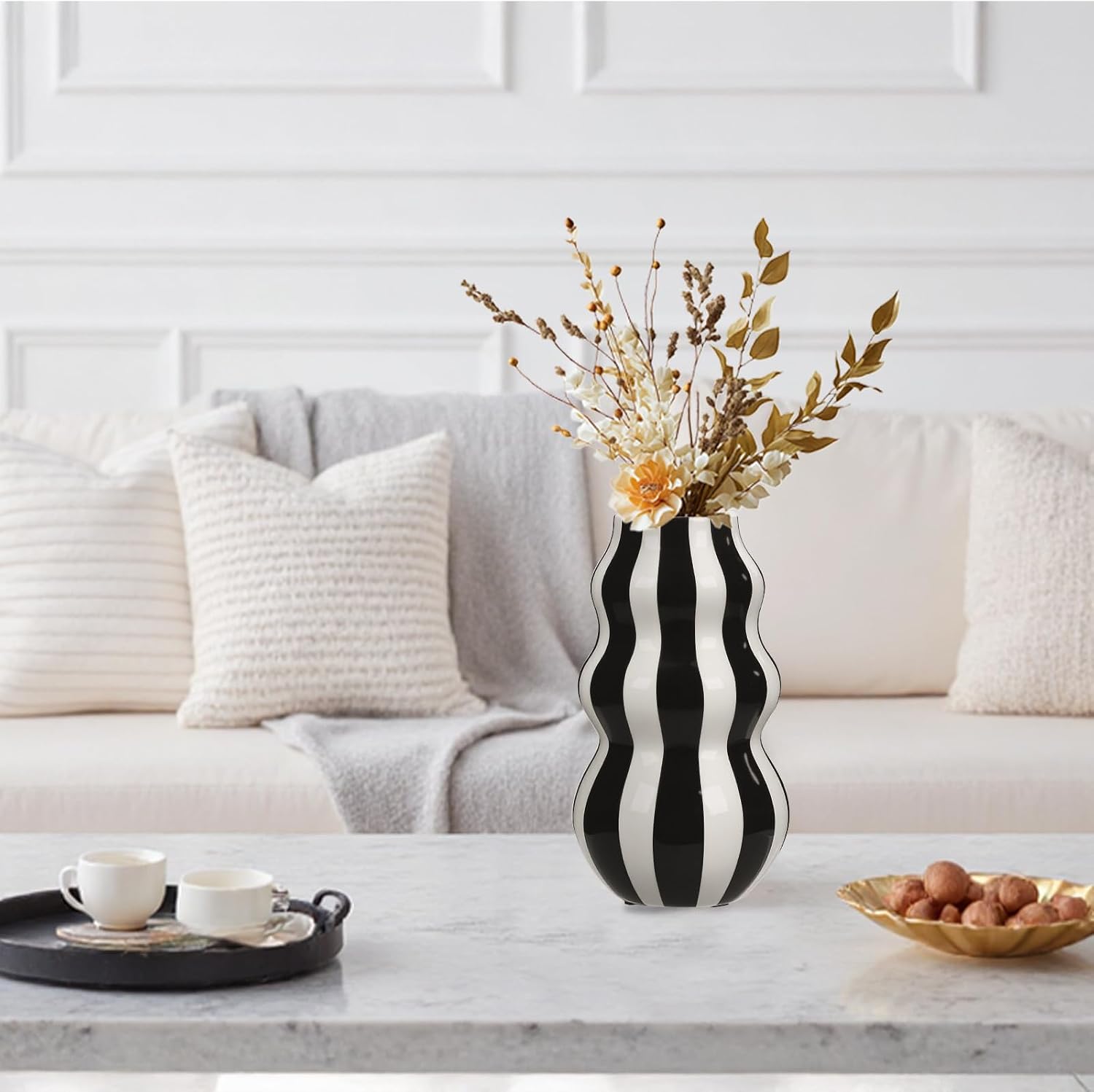 White Ceramic Vase / Black / 8.66 Inch