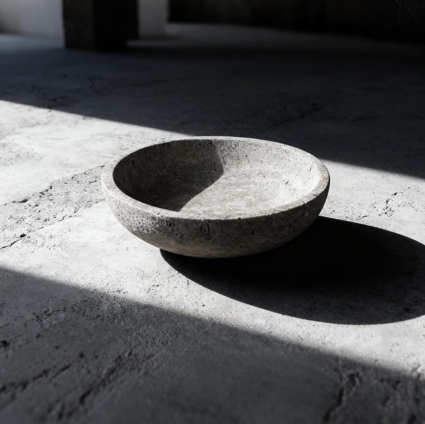 7.8" Modern Natural Stone Centerpiece for Industrial Home Decor / Silver-gray