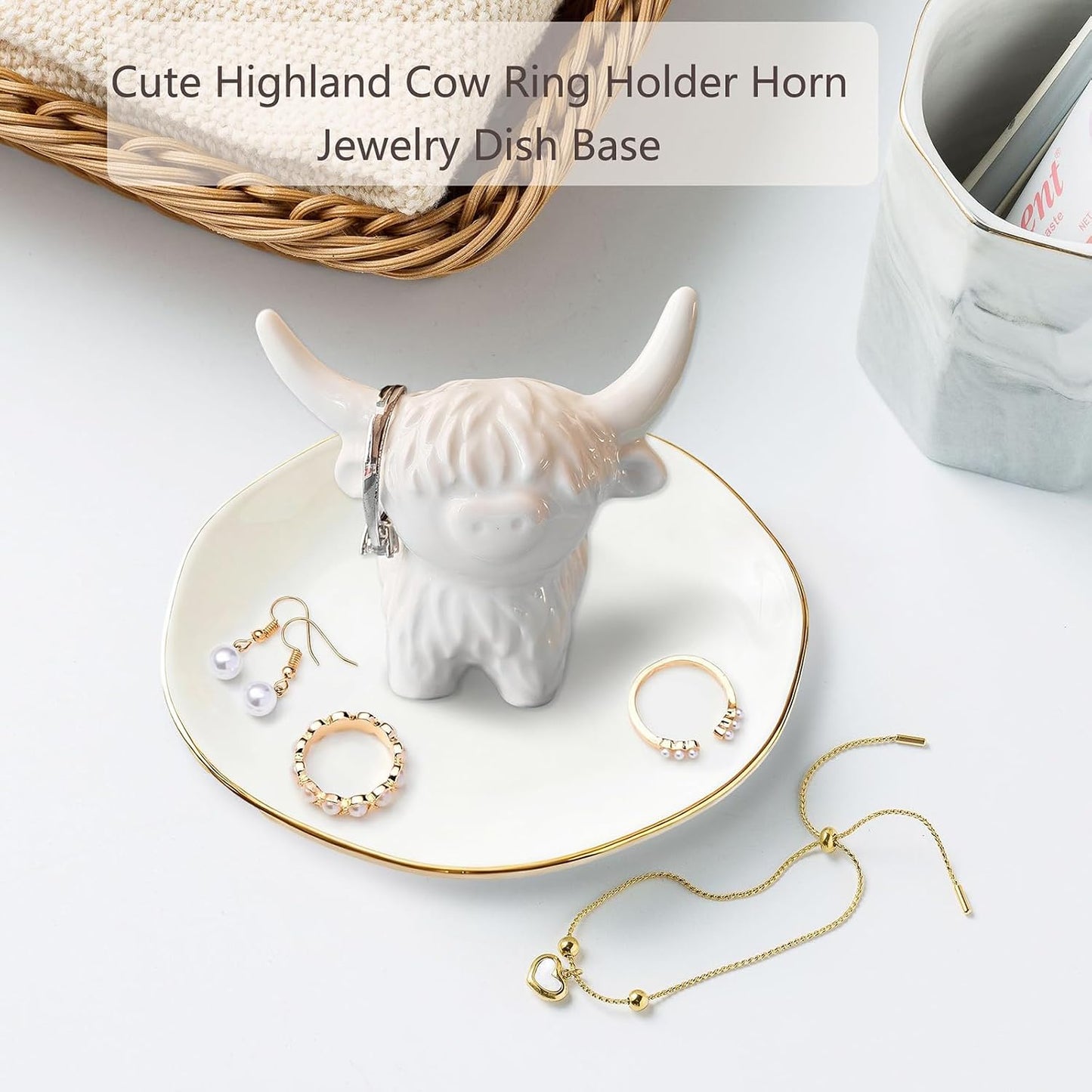 Ceramic Ring Holder / Highland Cow