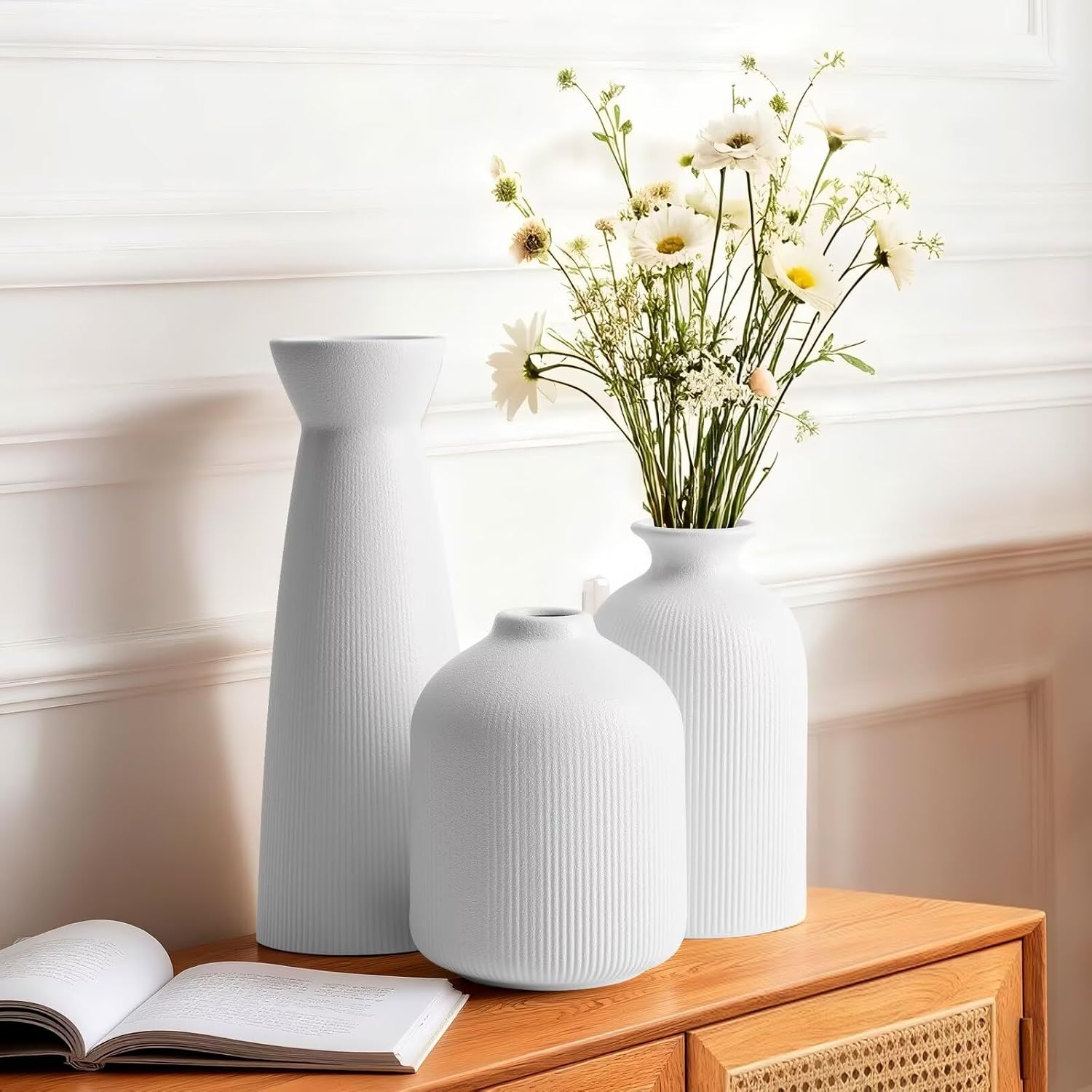 Ceramic Flower Vases / White / Set of 3