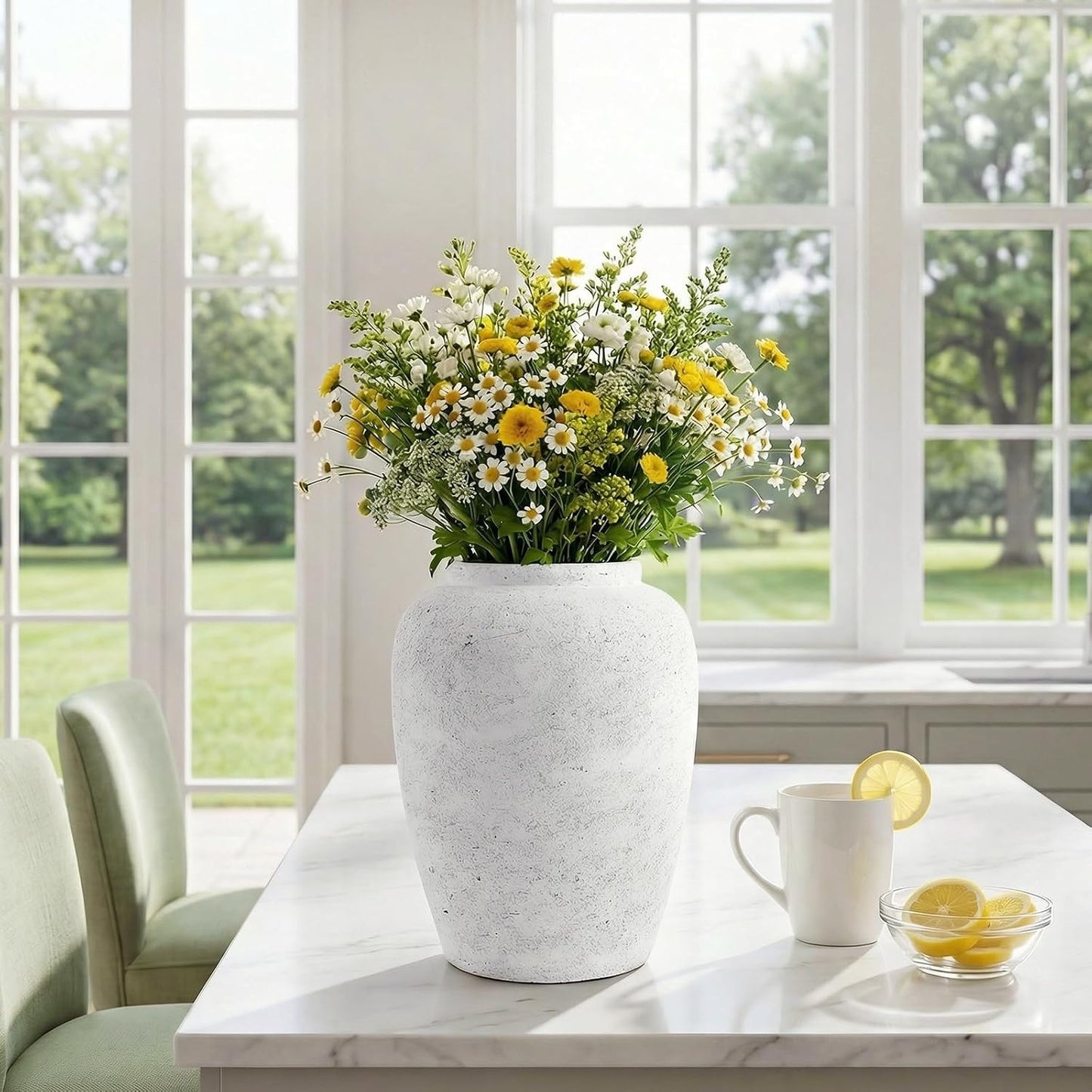 11.62" Round Ceramic Vase / 11.62 In-rustic-pale / White