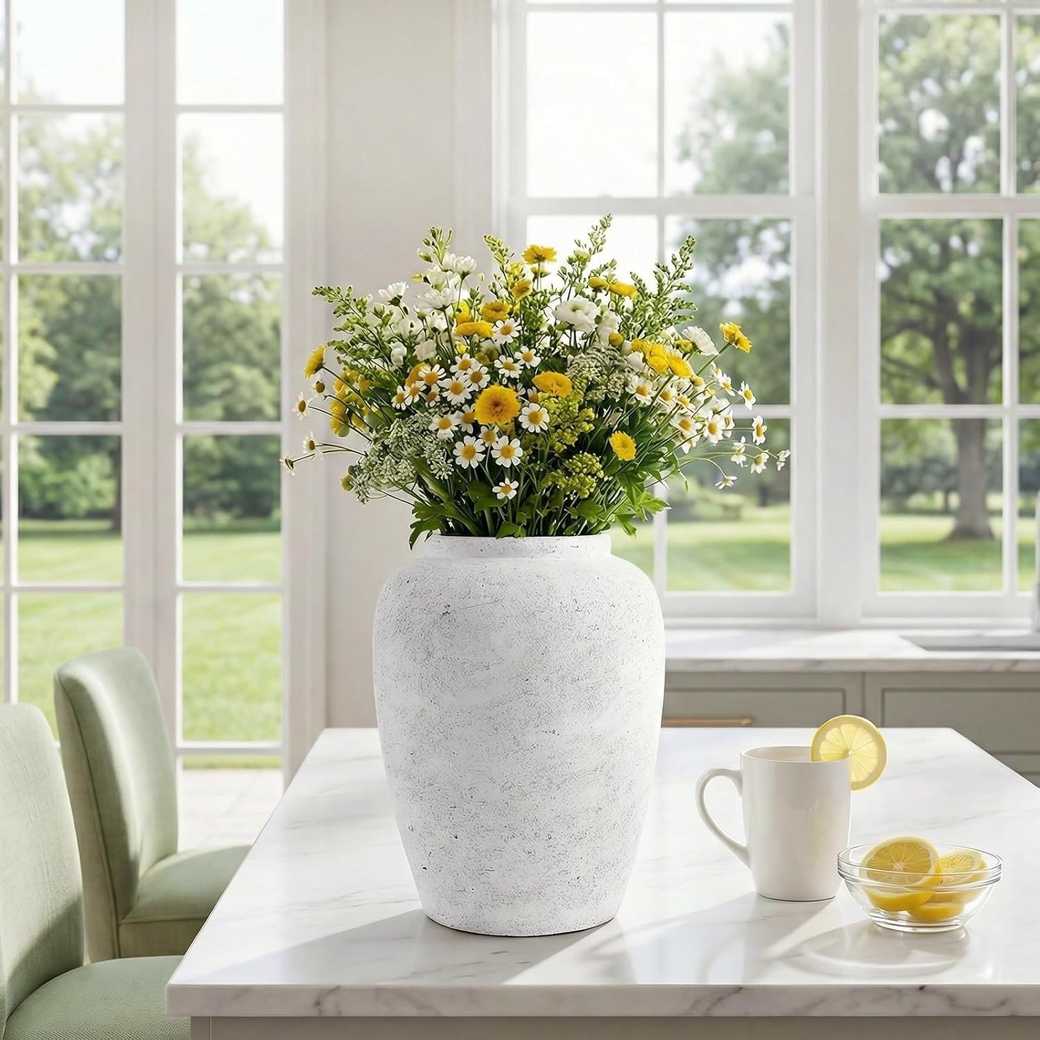 11.62" Round Ceramic Vase / 11.62 In-rustic-pale / White