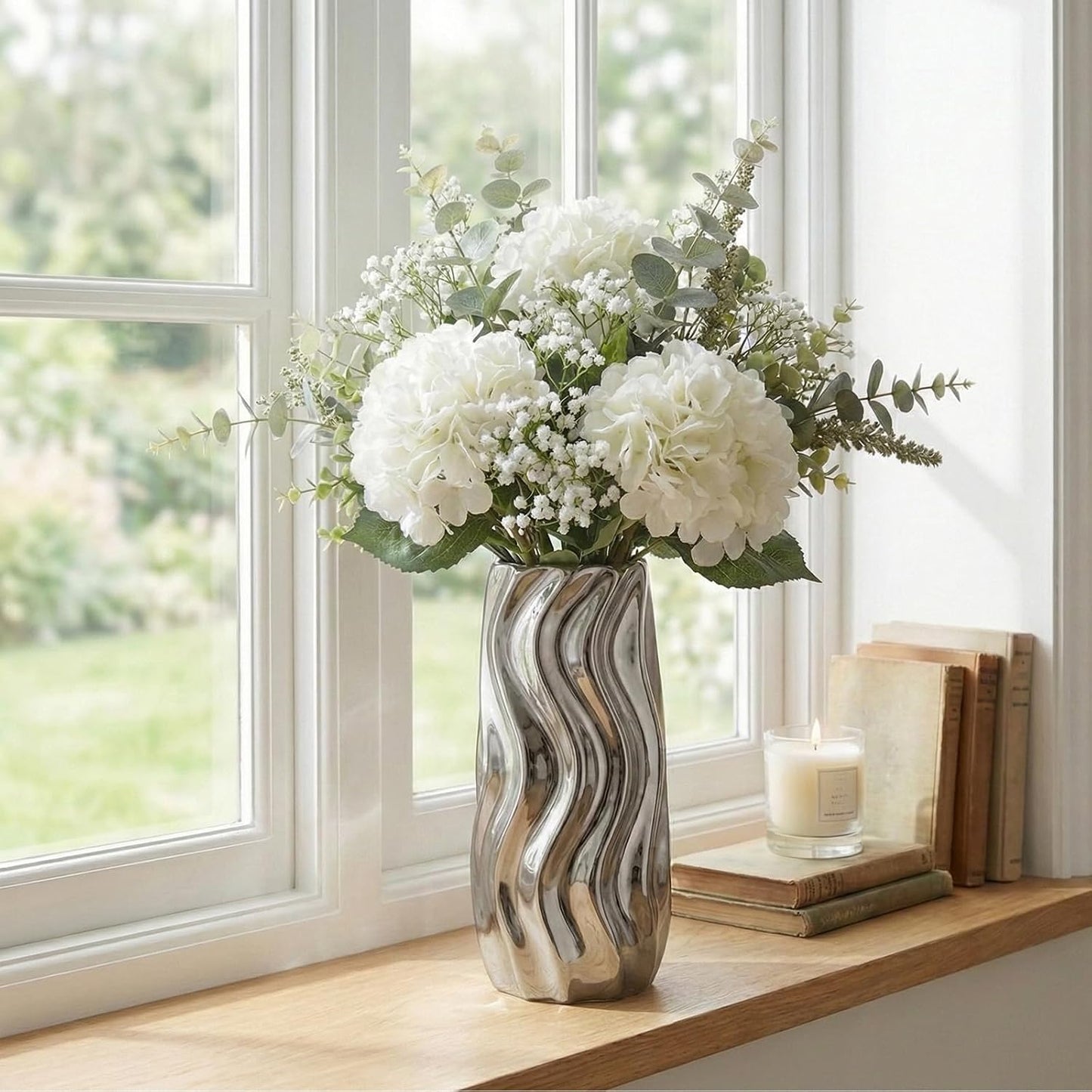 9.5" Ceramic Vase / Silver / Medium