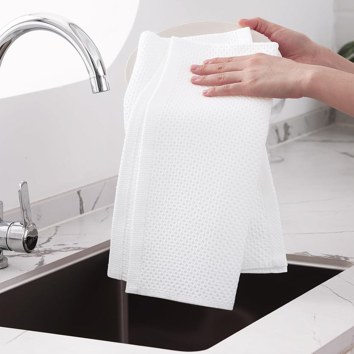 Homaxy 100% Cotton Oversized Waffle Weave Kitchen Towels 8-Pack, White | 20 x 28 Inches, Ultra Soft Absorbent Dish