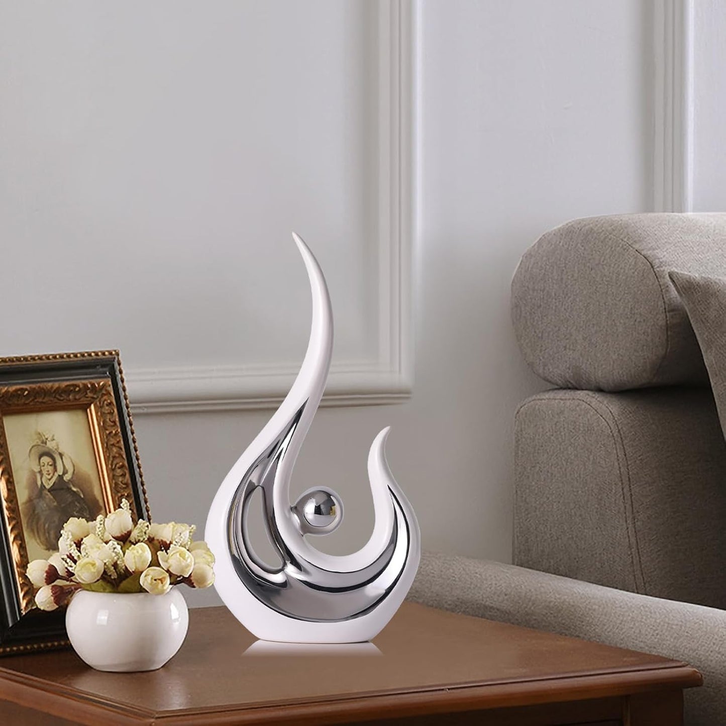 Decorative Statues / White Silver Abstract Figurine Statues / White and Silver