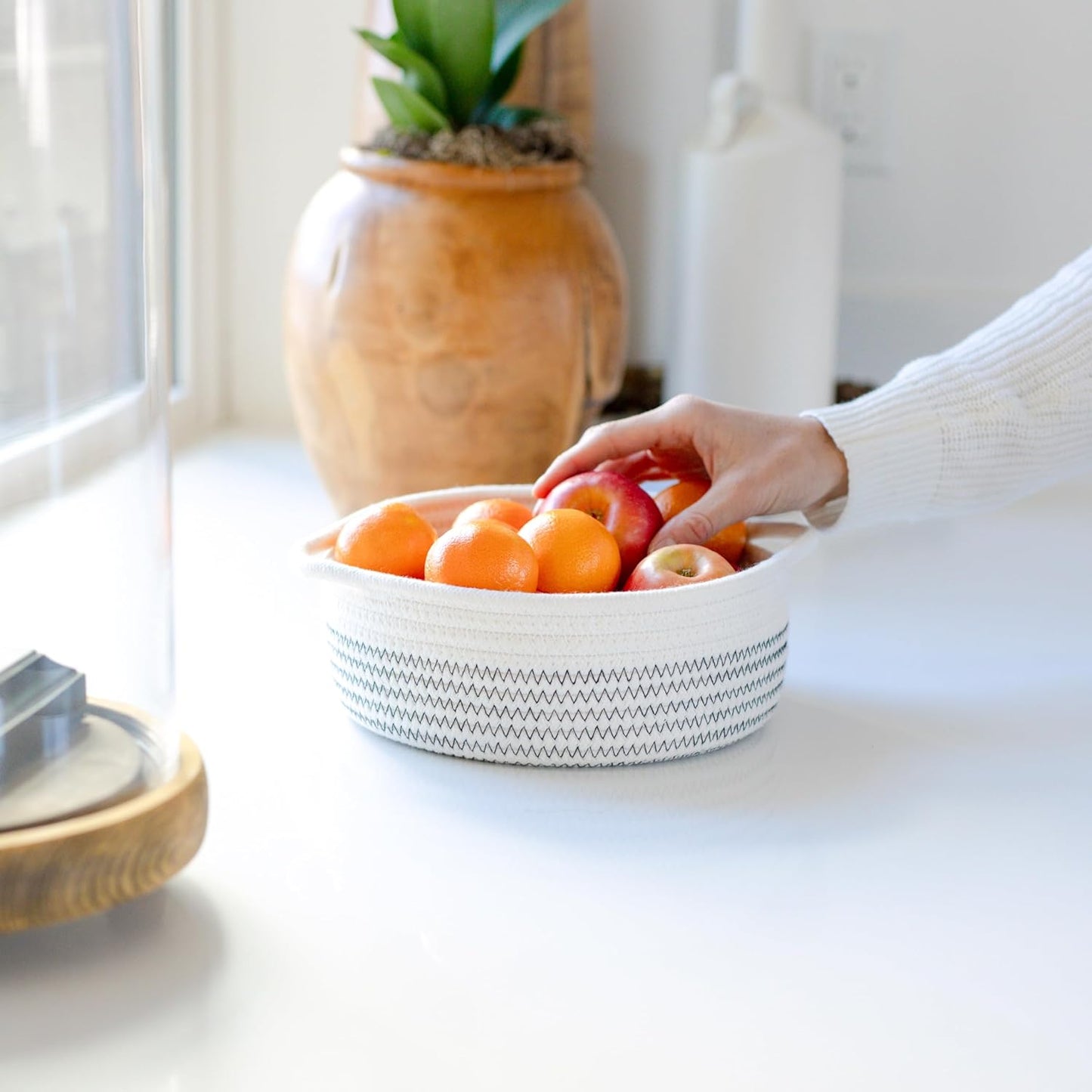 5-Piece Round Woven Cotton Rope Storage Baskets for Organizing / Off White & Black Stitching