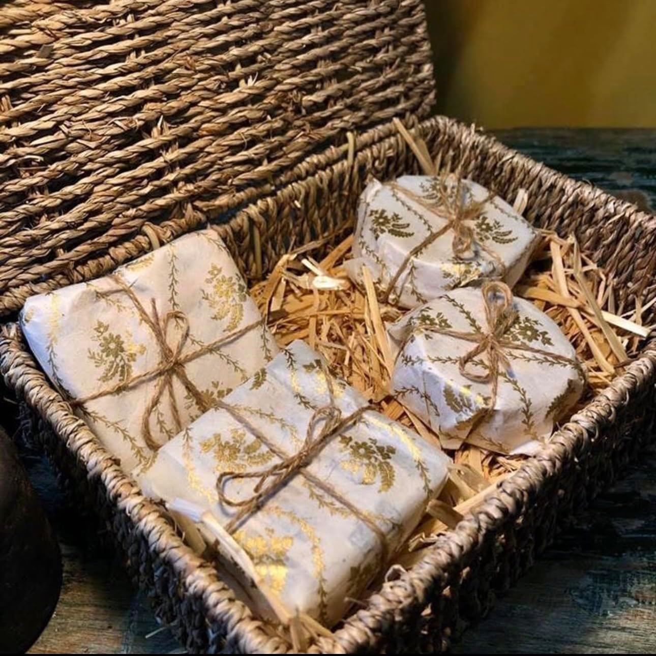 Seagrass Strorage Basket / Woven Gift Basket and Hamper