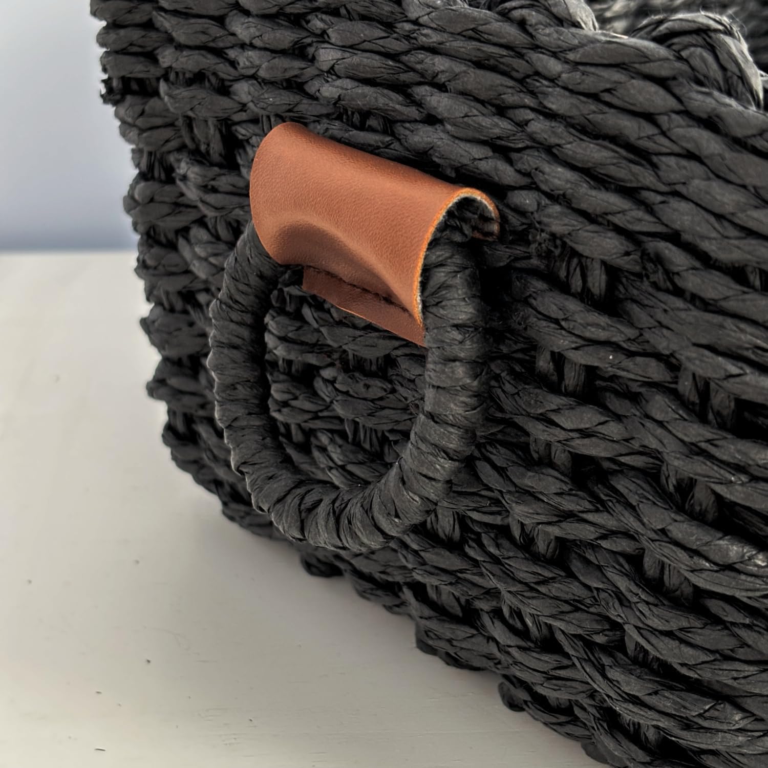 woven Little basket / Black