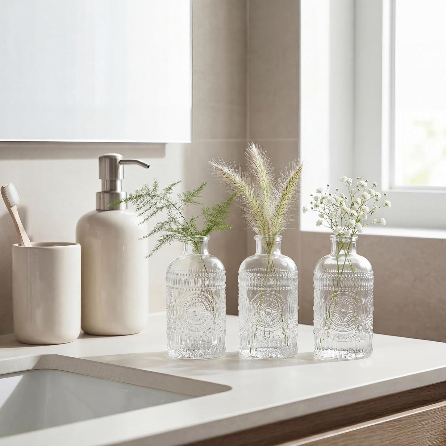 Mini Glass Bud Vases / Clear / 4.9 Inch / Set of 12