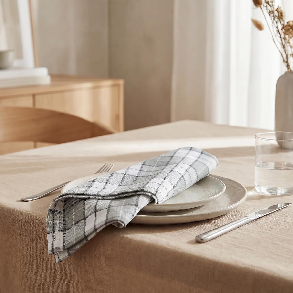 Urban Villa Cloth Napkins Cotton 20x20 (Set of 12) Majestic Checks