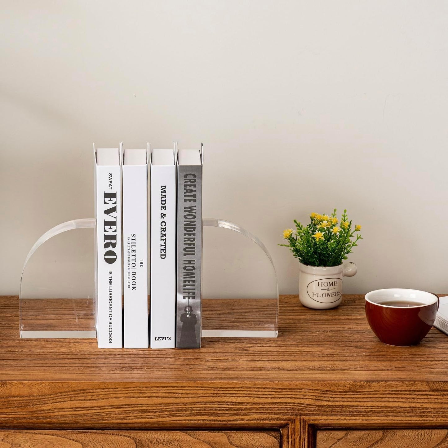 Modern Acrylic Bookends / Clear / 6 x 4 x 2