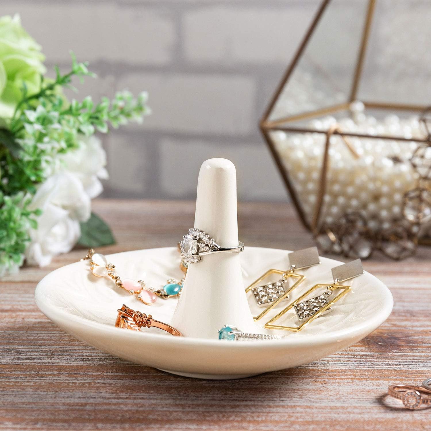 Decorative Ceramic Ring Tray for Jewelry / White