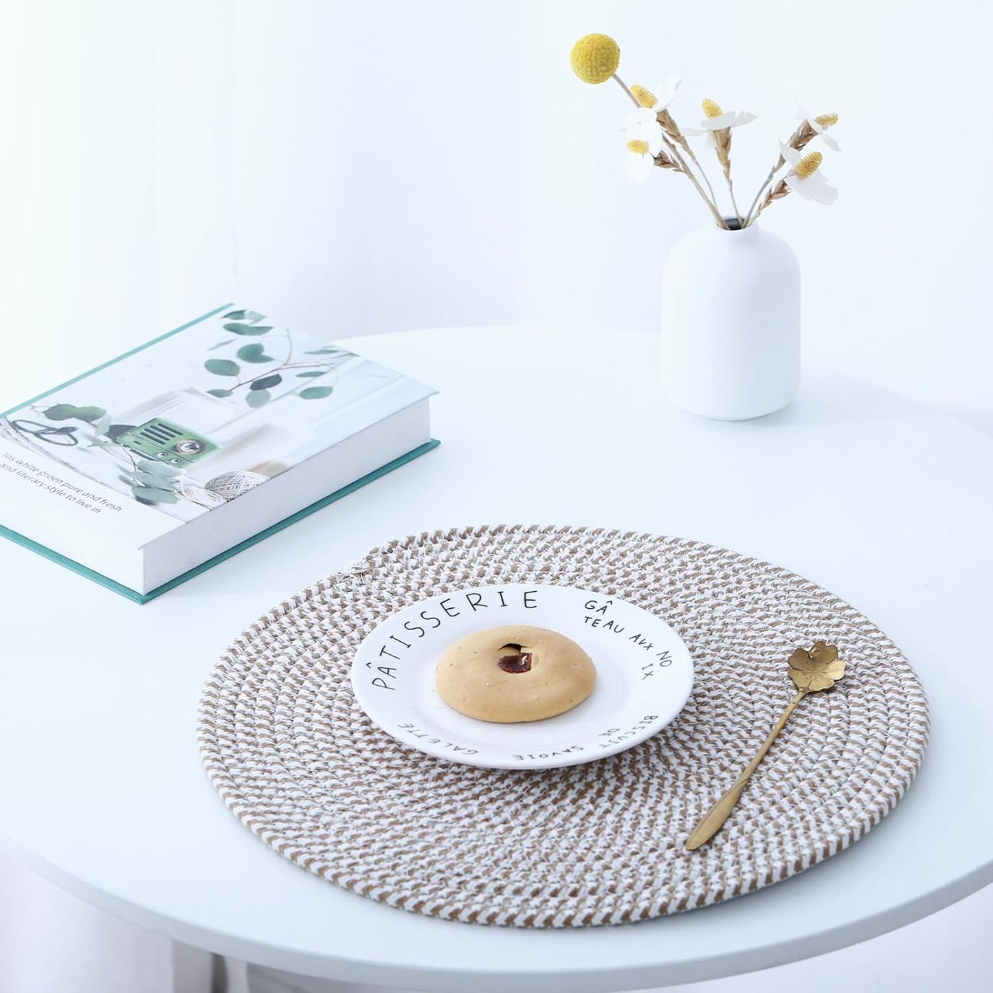 Round Woven Placemats Set of 8 Heat Resistant Placemats 13.5 Inches Farmhouse Cotton Rope Place Mats for Dining Tables