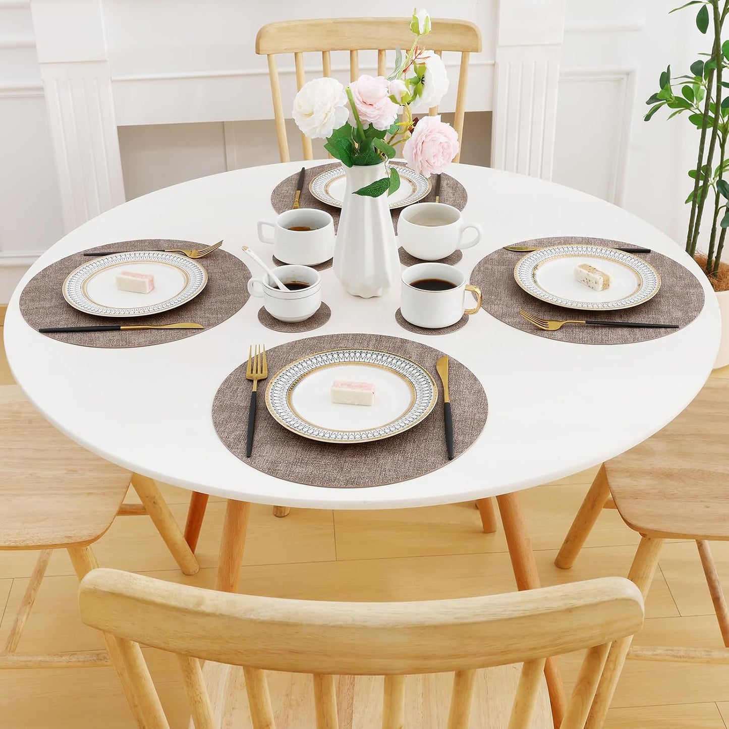 Homaxy Round Faux Leather Placemats and Coasters, Set of 6, Light Brown | Washable Dual-side Table Mats, Wipeable Place