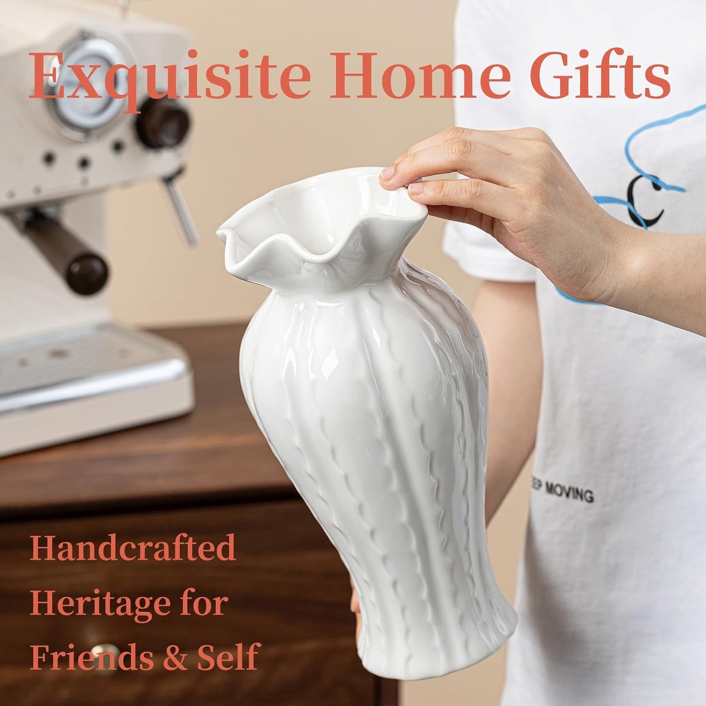 Elegant Lily Ceramic Flower Vase / Glossy / White