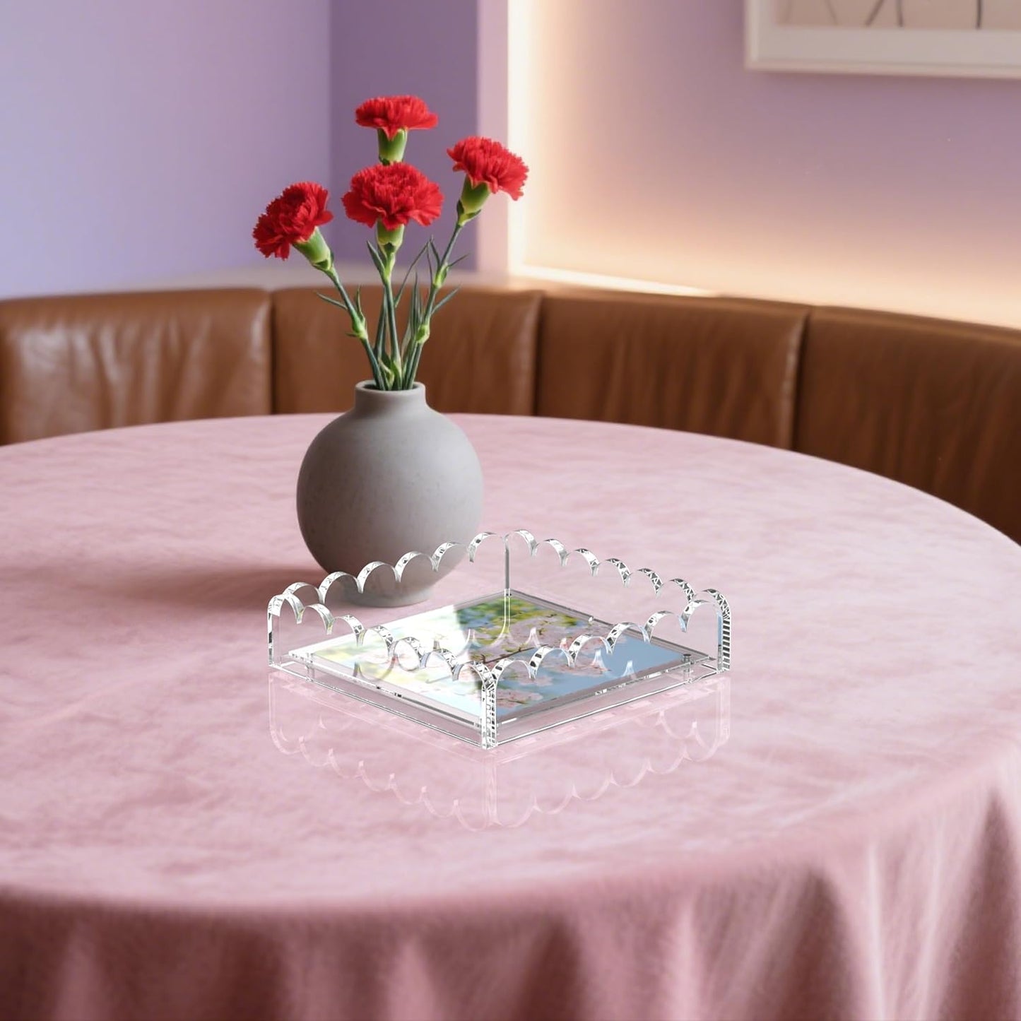Scalloped Acrylic Tray / 7.9 x 7.9 x 2