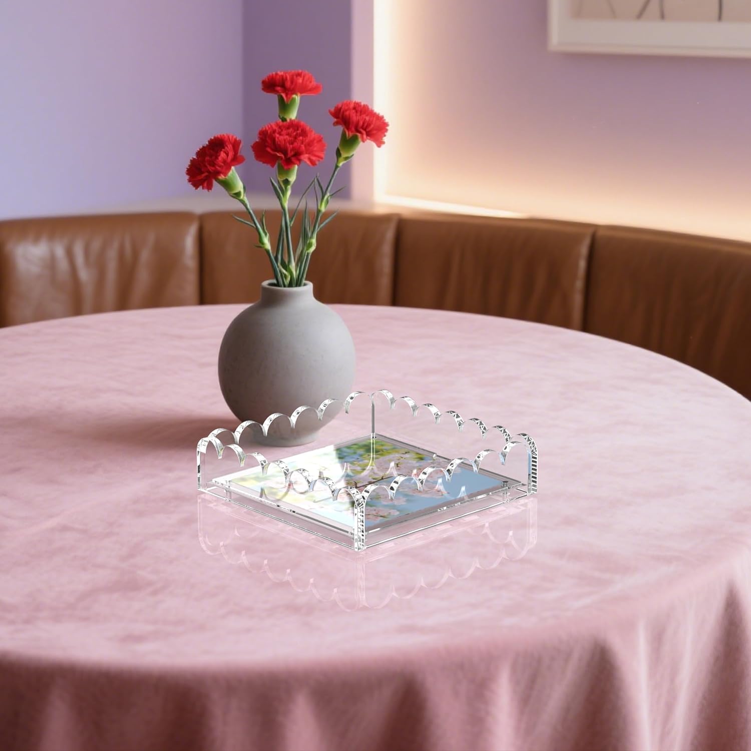 Scalloped Acrylic Tray / 7.9 x 7.9 x 2