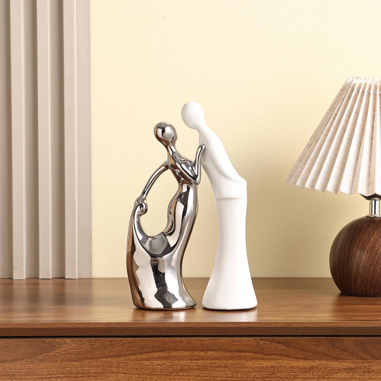 Ceramic Couple Statues Home Decor Lover Sculpture Figurine / White and Silver