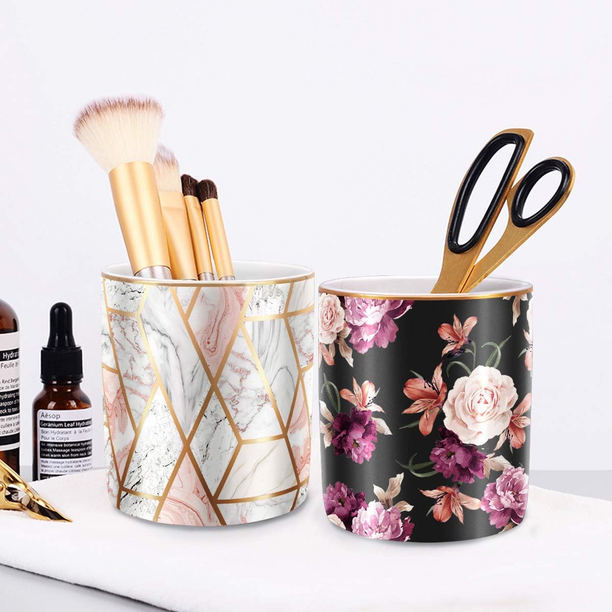 Floral Makeup Brush Holder Durable Ceramic Flower Design Desk Pencil / Black Flower