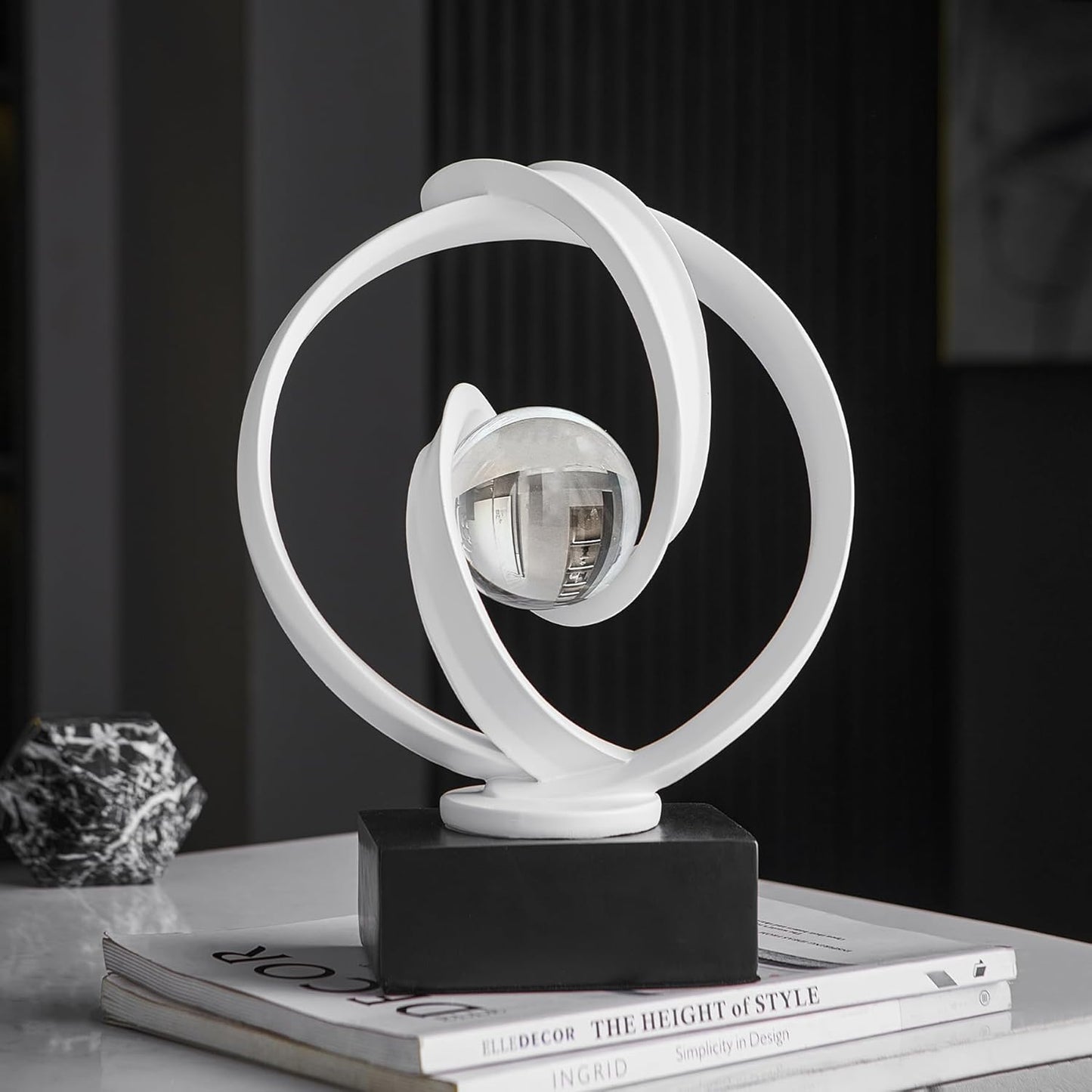 Modern Statue Decor / White