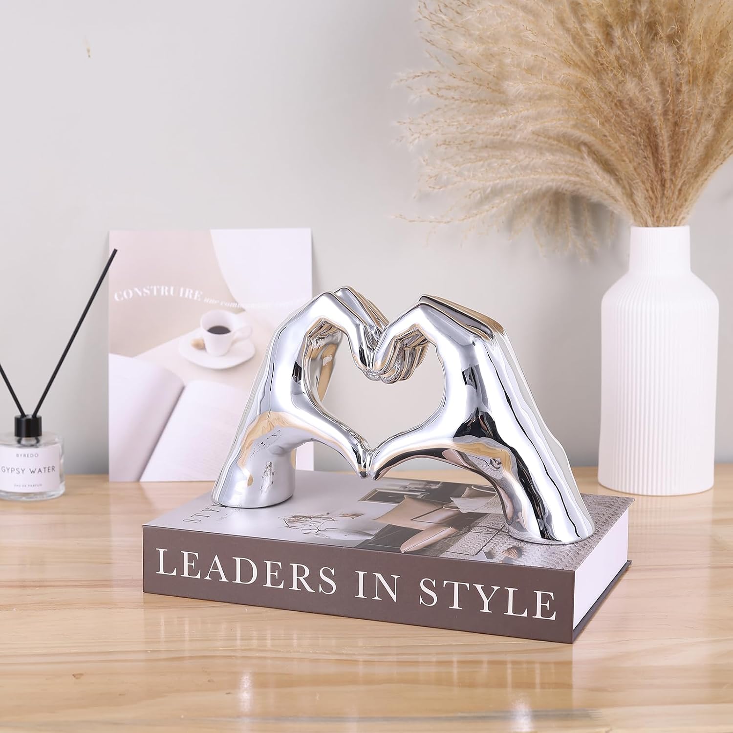 Love Centerpieces Aesthetic Statue and Sculpture Living Room Bedroom Bookshelf Coffe / Shiny Silver