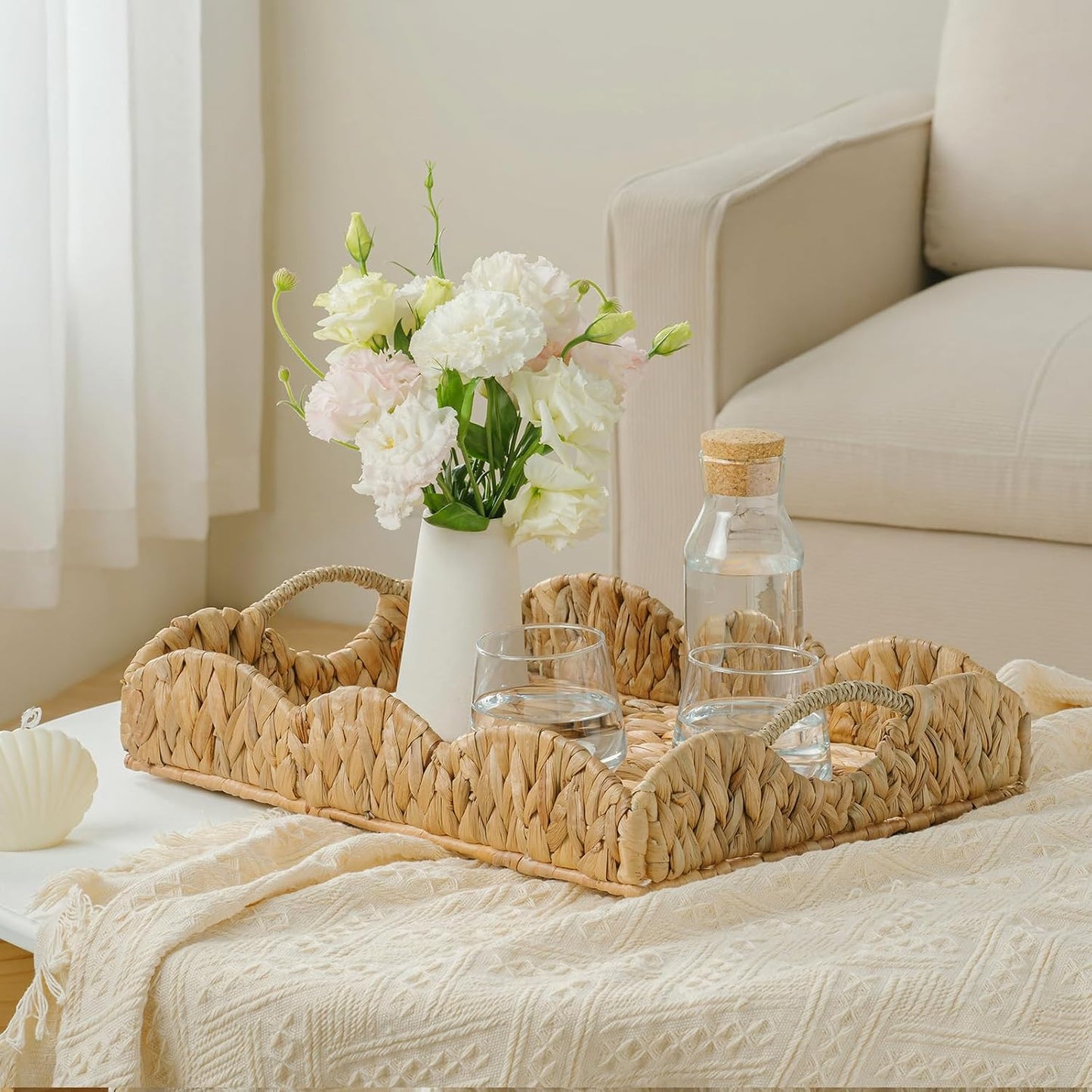 Handwoven Woven Tray / 17.3 x 13.4 x 3.6 / Water Hyacinth-scalloped