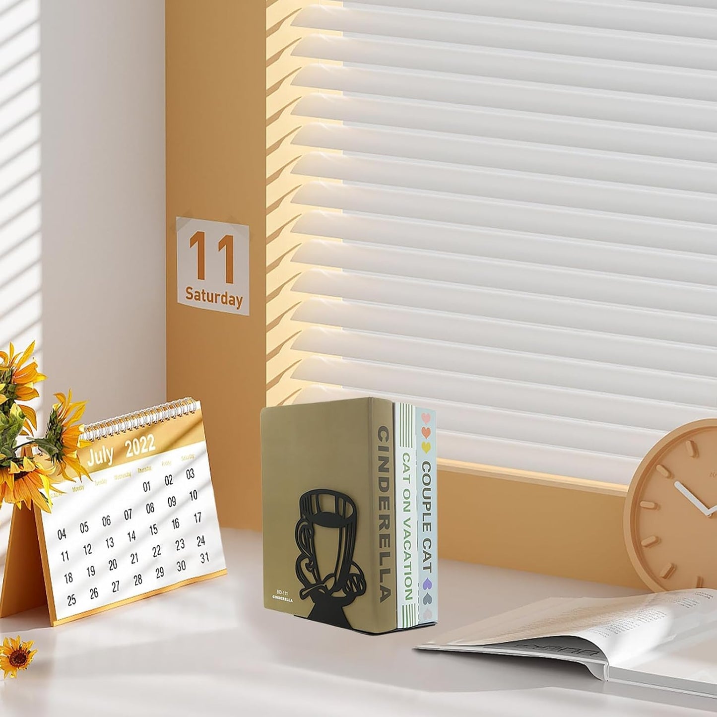 Creative Coffee Pattern Bookends Metal Book Ends Shelves Organizer Book Stands Journal Book / Black
