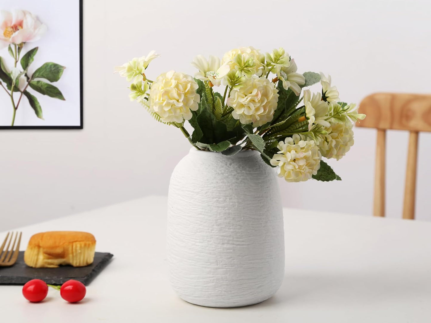 Ceramic Vases / Vases / White