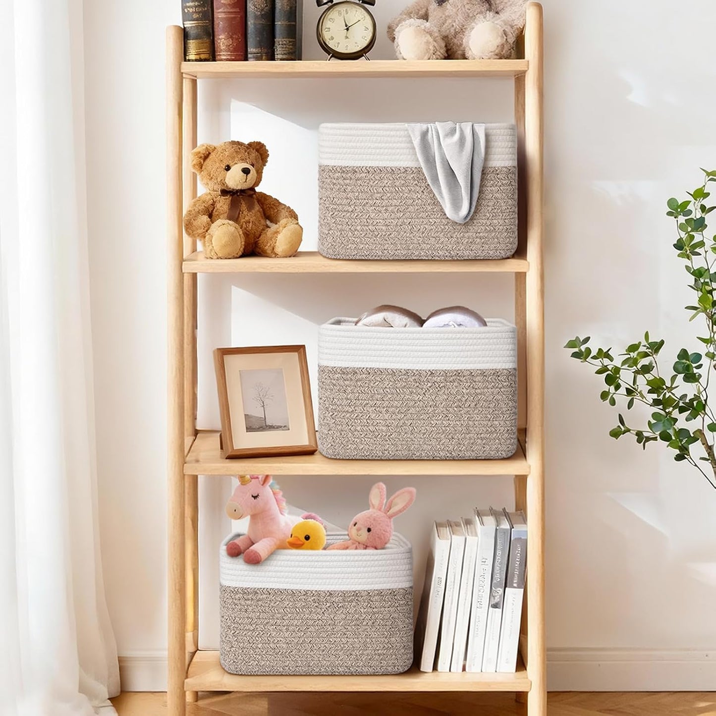 Baskets / Decorative Storage Bins / Brown & White / Set of 4