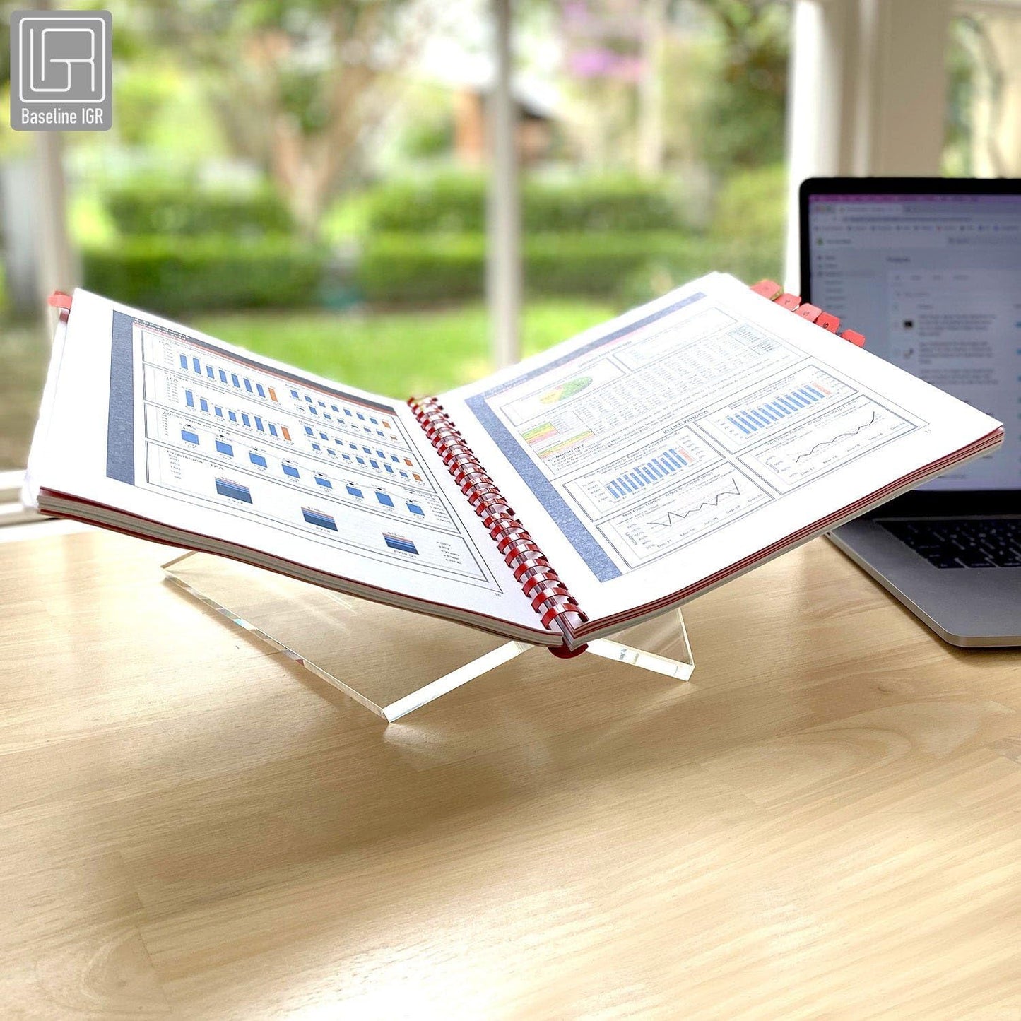 Acrylic Book Stand / Clear / Medium / 8.7 x 6.3 x 3.6