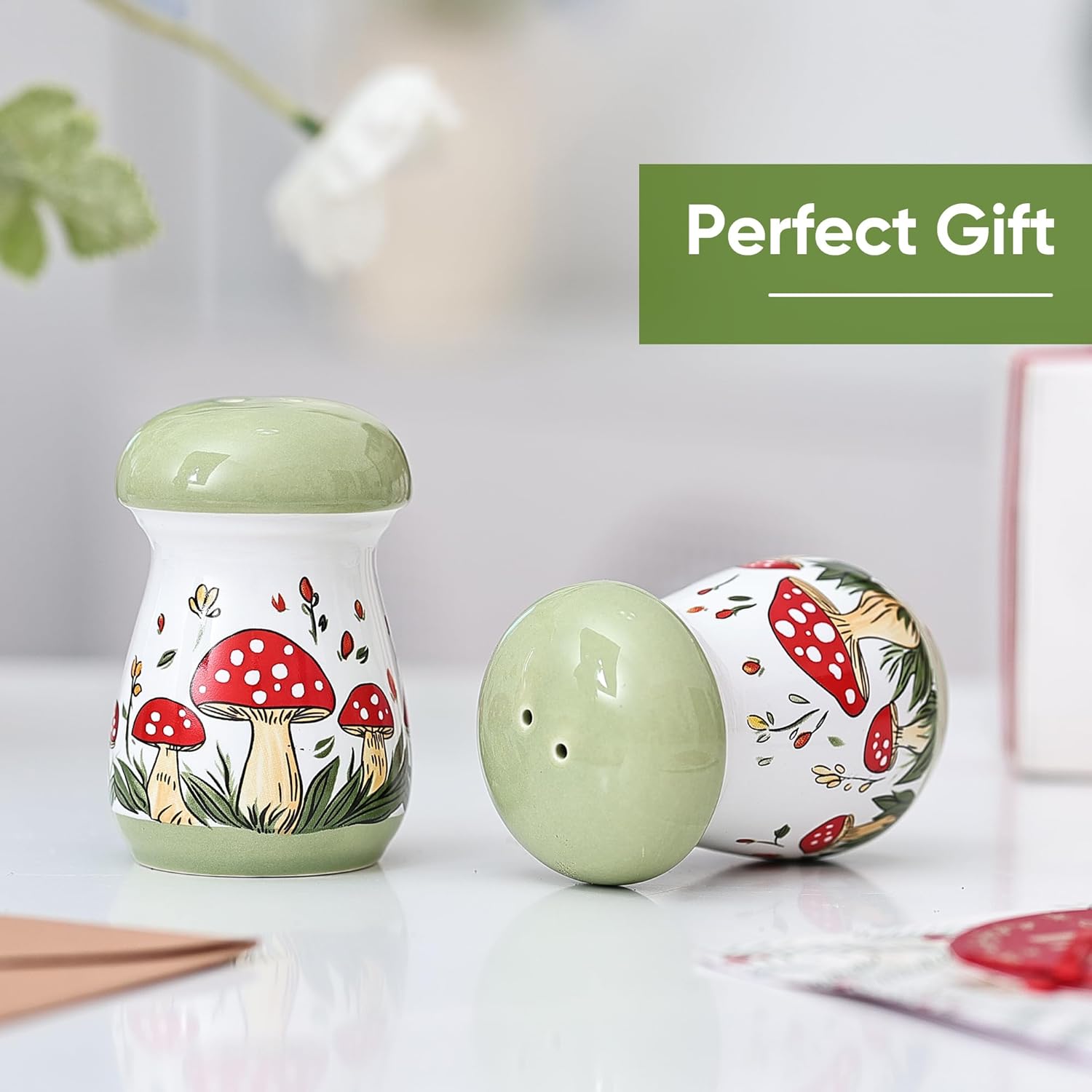 Ceramic Mushroom Salt and Pepper Shakers Set / Green