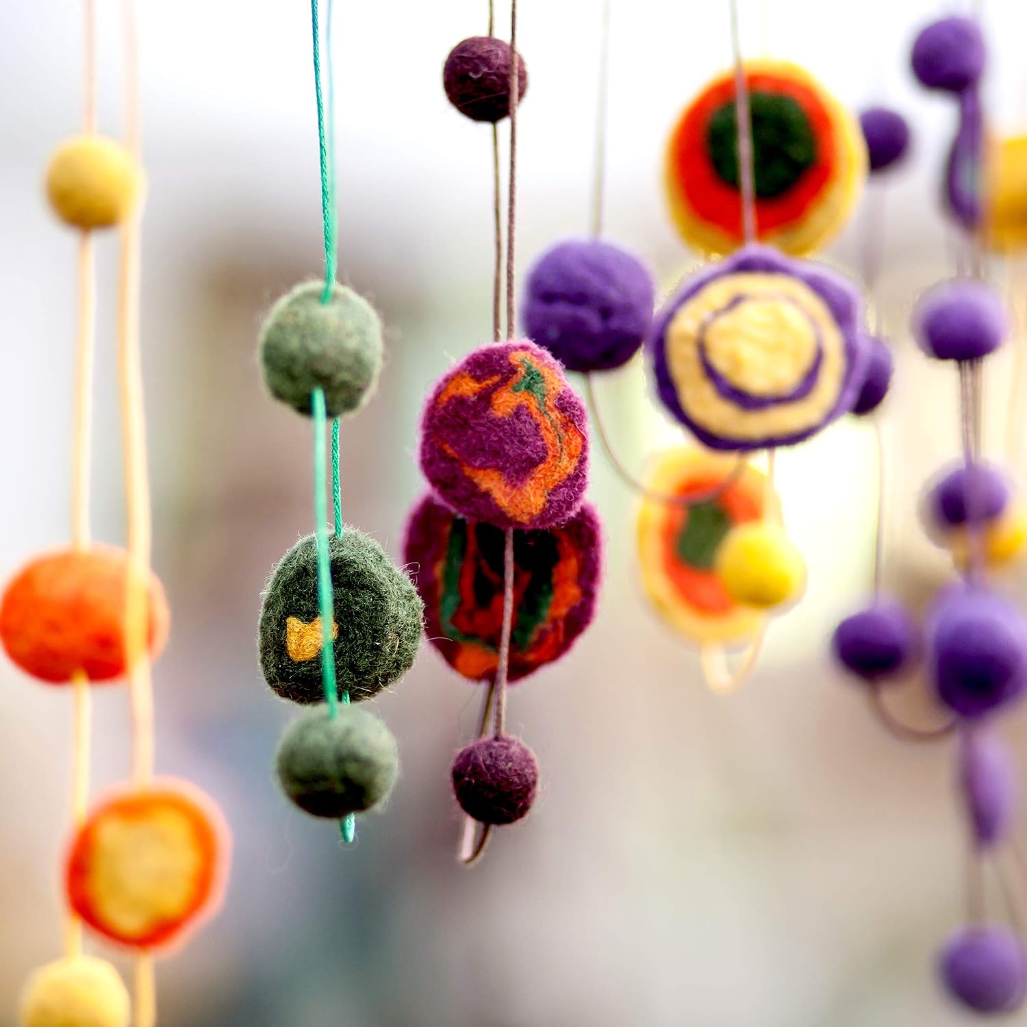Glaciart One Felt Pom Poms, Wool Balls (160 Pcs) 4 Sizes: 1 cm, 1.5 cm, 2 cm & 2.5 cm, Handmade Felted 40 Color (Red