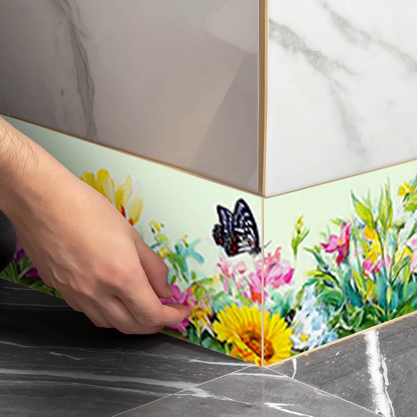 Wallpaper Border Peel and Stick Decorative Wall Trim Self Adhesive / Spring Wildflower Garden