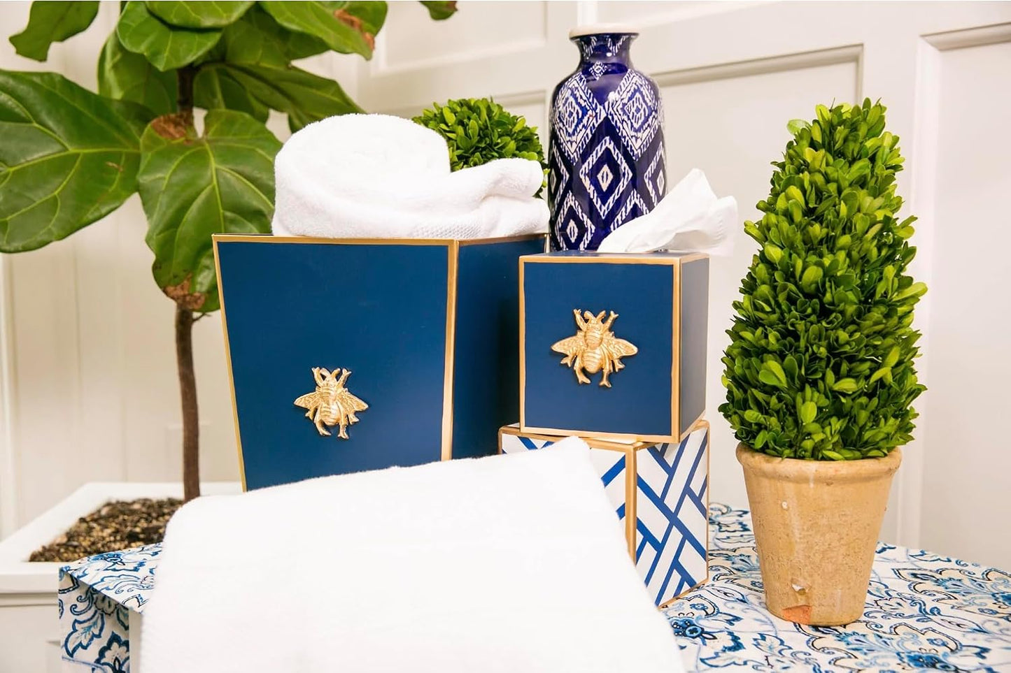 Decorative Tissue Box Holder / Navy Bee / Regency