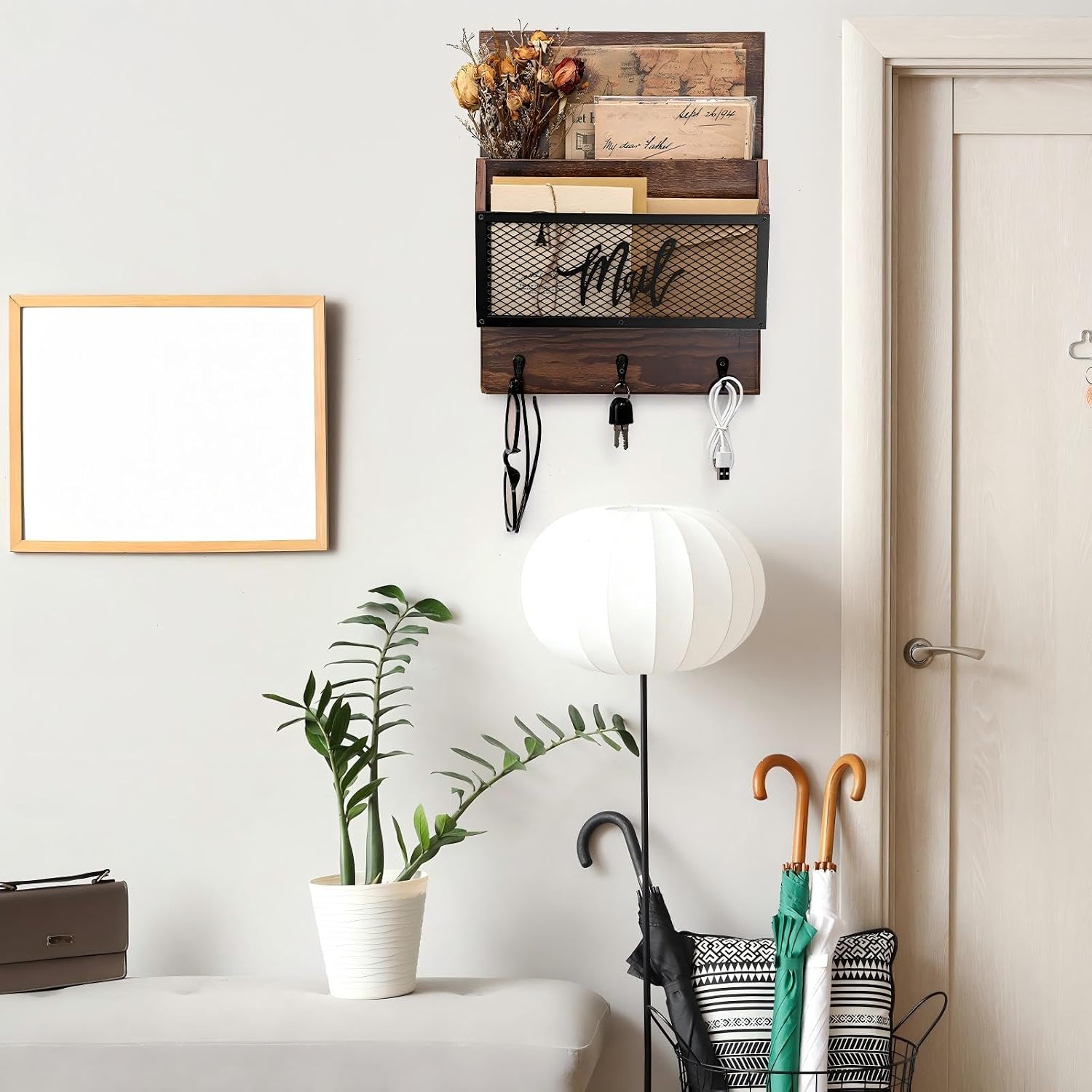 3 Hooks Indoor Wooden Wall / Brown / Classics