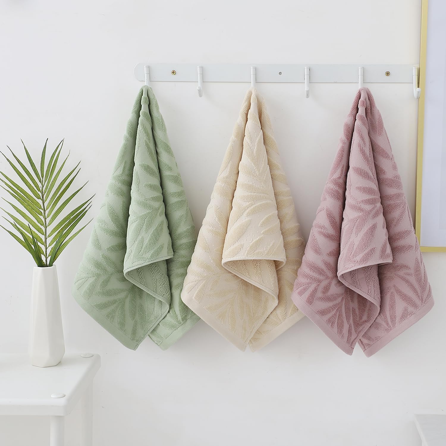 Hand Towels Set of 4 Leaf Pattern 100% Cotton Absorbent Soft Decorative Towel for Bathroom (Green)