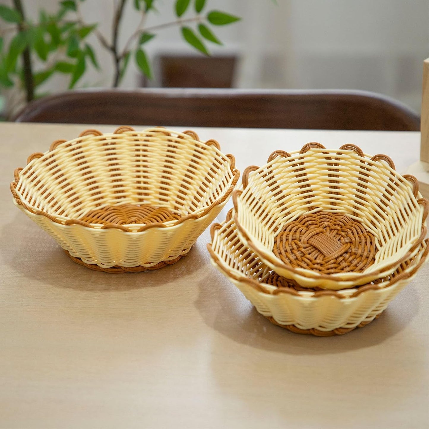 Small Round Wicker Baskets / Set of 3
