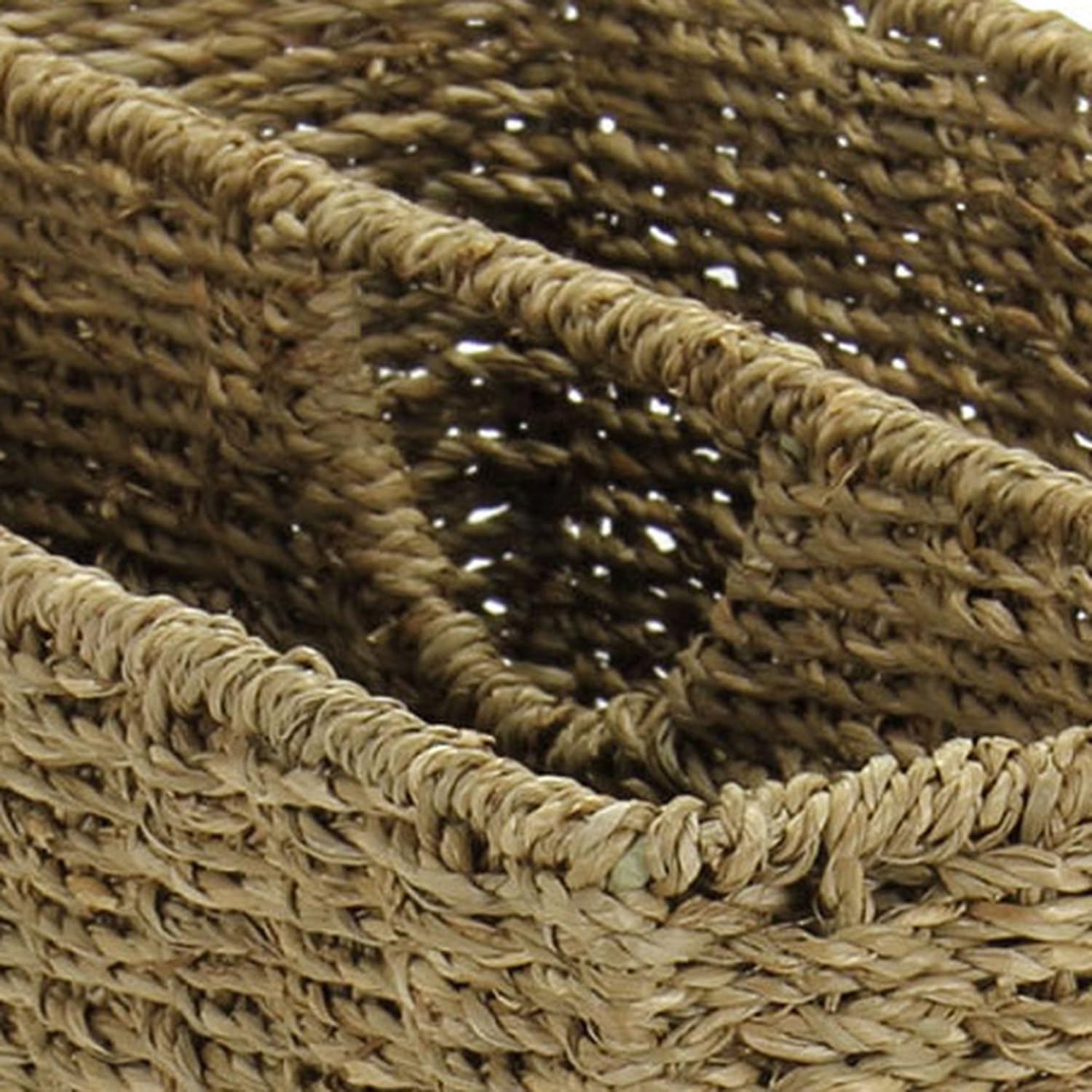 Household Essentials Wicker Magazine Rack, Handwoven Seagrass, Strong Metal Wire Frame, Built-In Handle and Divider